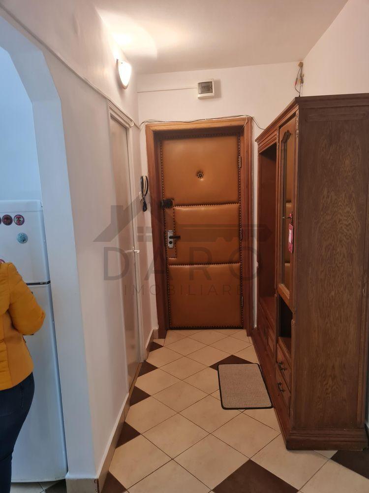 Inchiriez apartament cu 2 camere - 2