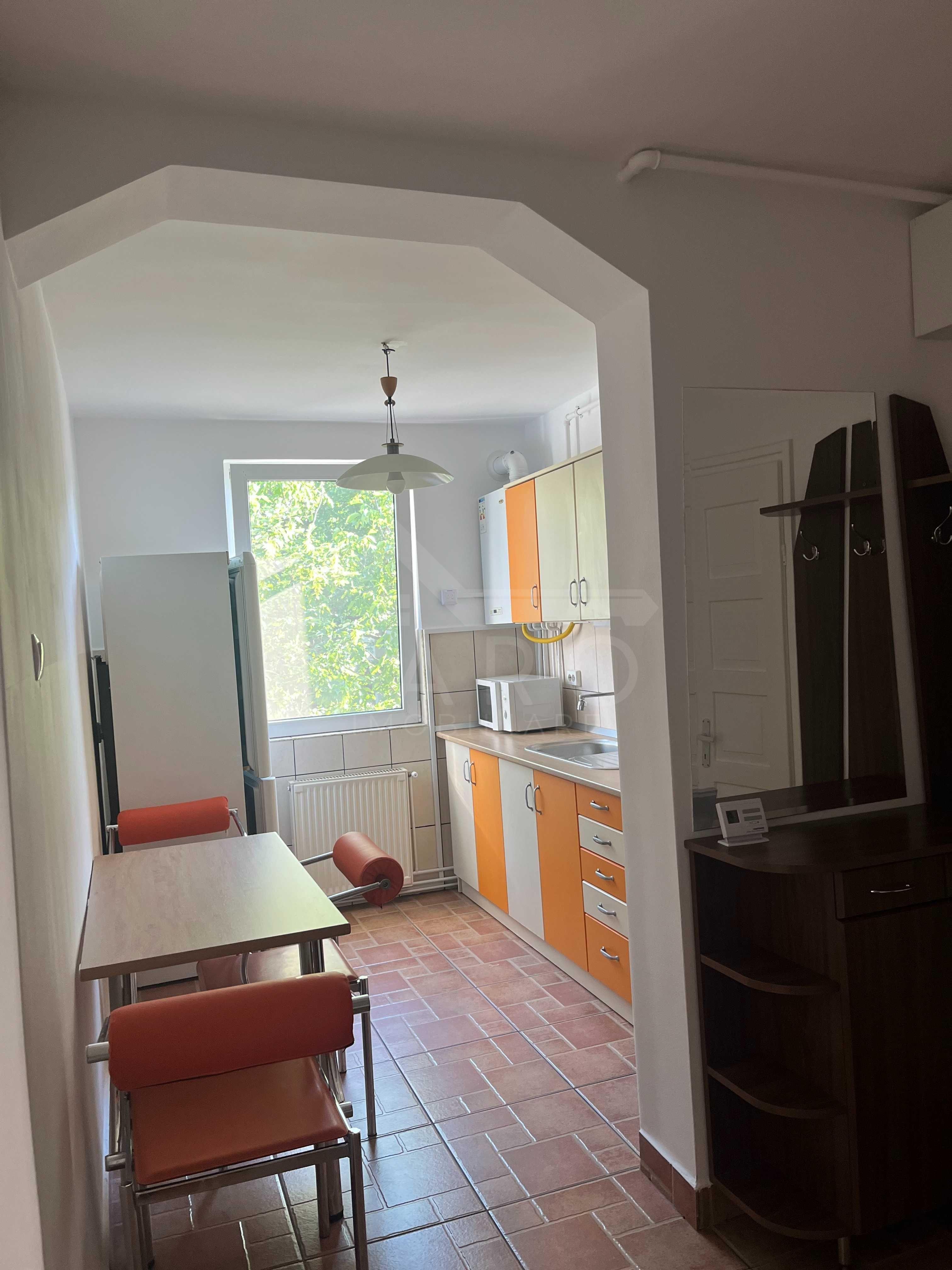 De inchiriat apartament 2 camere Cornisa - 2