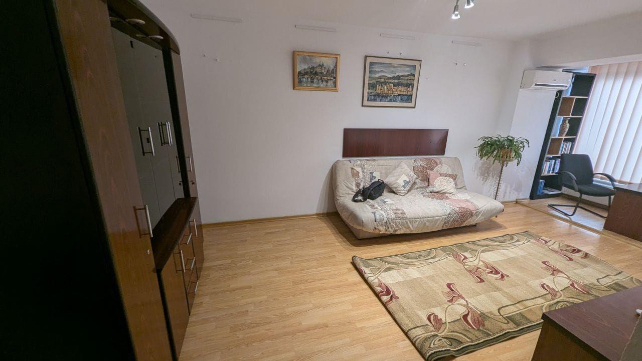 De inchiriat apartament cu 3 camere, Mazepa 1 la BR-uri, etaj 1, 550 euro - 3