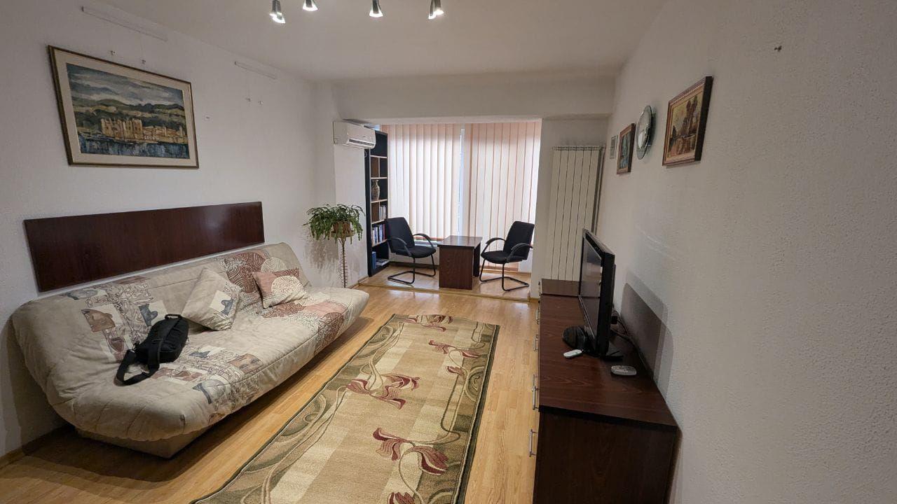 De inchiriat apartament cu 3 camere, Mazepa 1 la BR-uri, etaj 1, 550 euro - 1