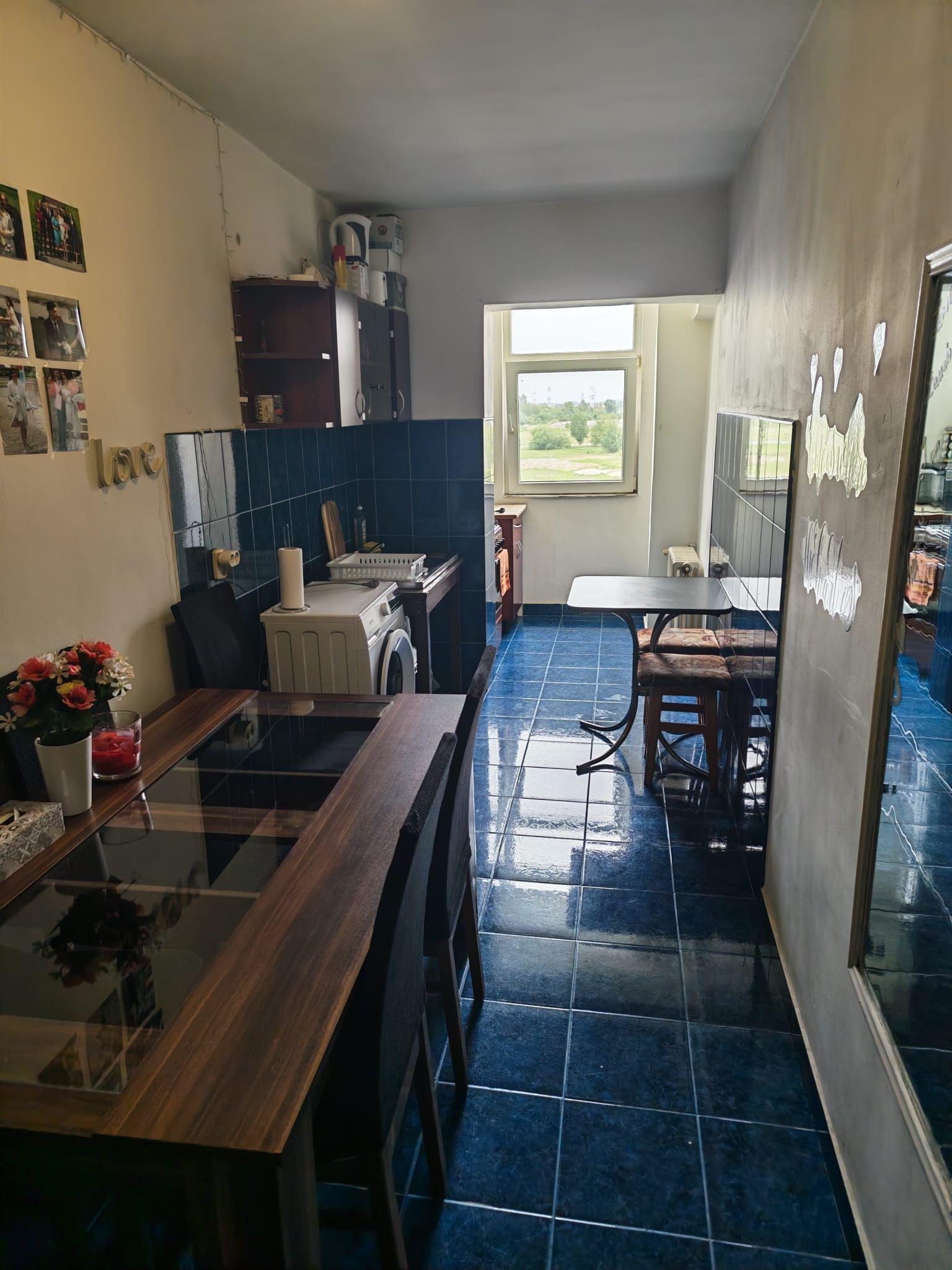 Garsoniera, 32 mp, Nufarul Oradea. 62 000 E. Comision 0 - 3