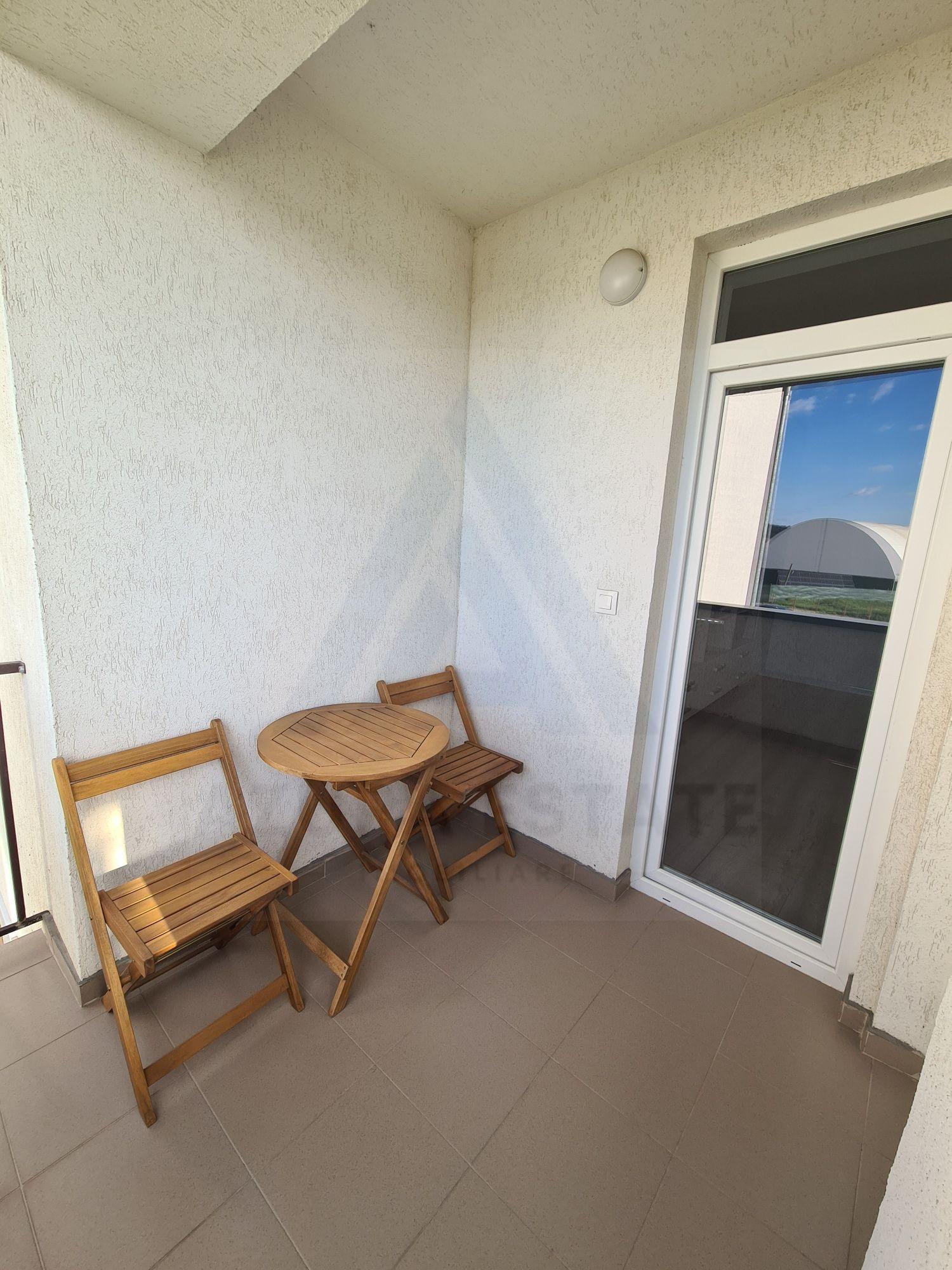 Apartament modern 57 mp utili 2 balcoane loc de parcare zona Lazaret - 8