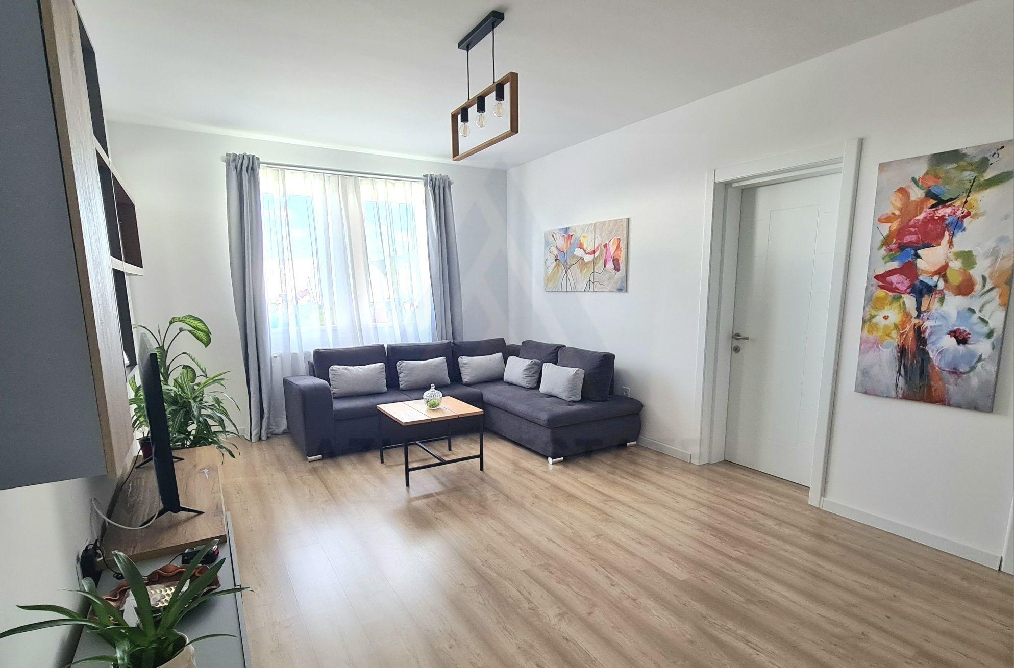 Apartament modern 57 mp utili 2 balcoane loc de parcare zona Lazaret - 2