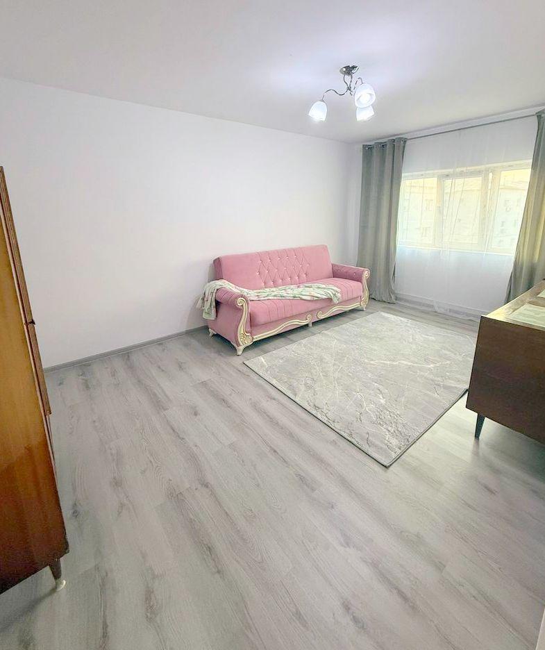 De vanzare apartament cu 2 camere, etaj 4/4, recent renovat, 26.000 euro - 1