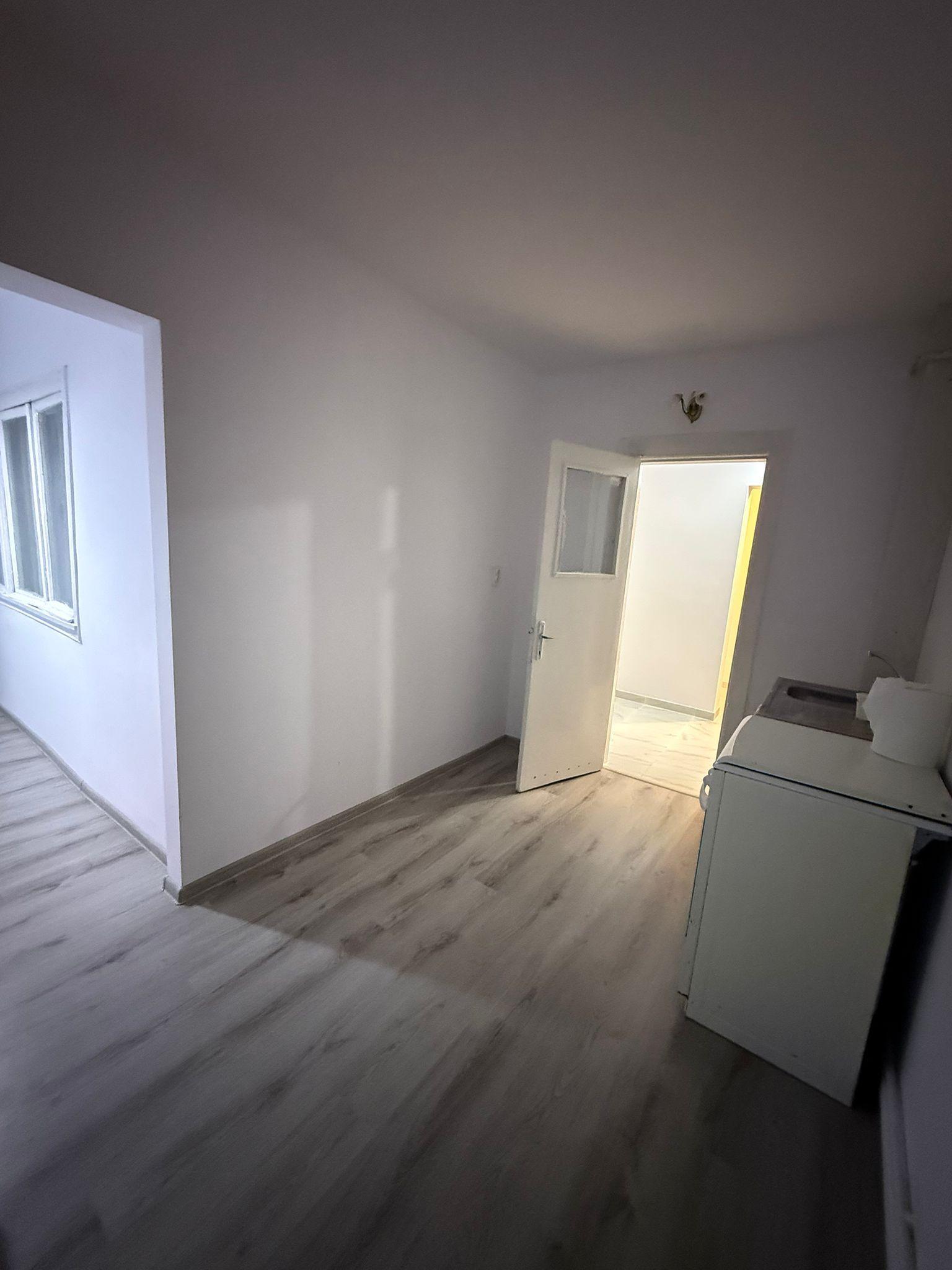 De vanzare apartament cu 2 camere, etaj 4/4, recent renovat, 27.000 euro - 5