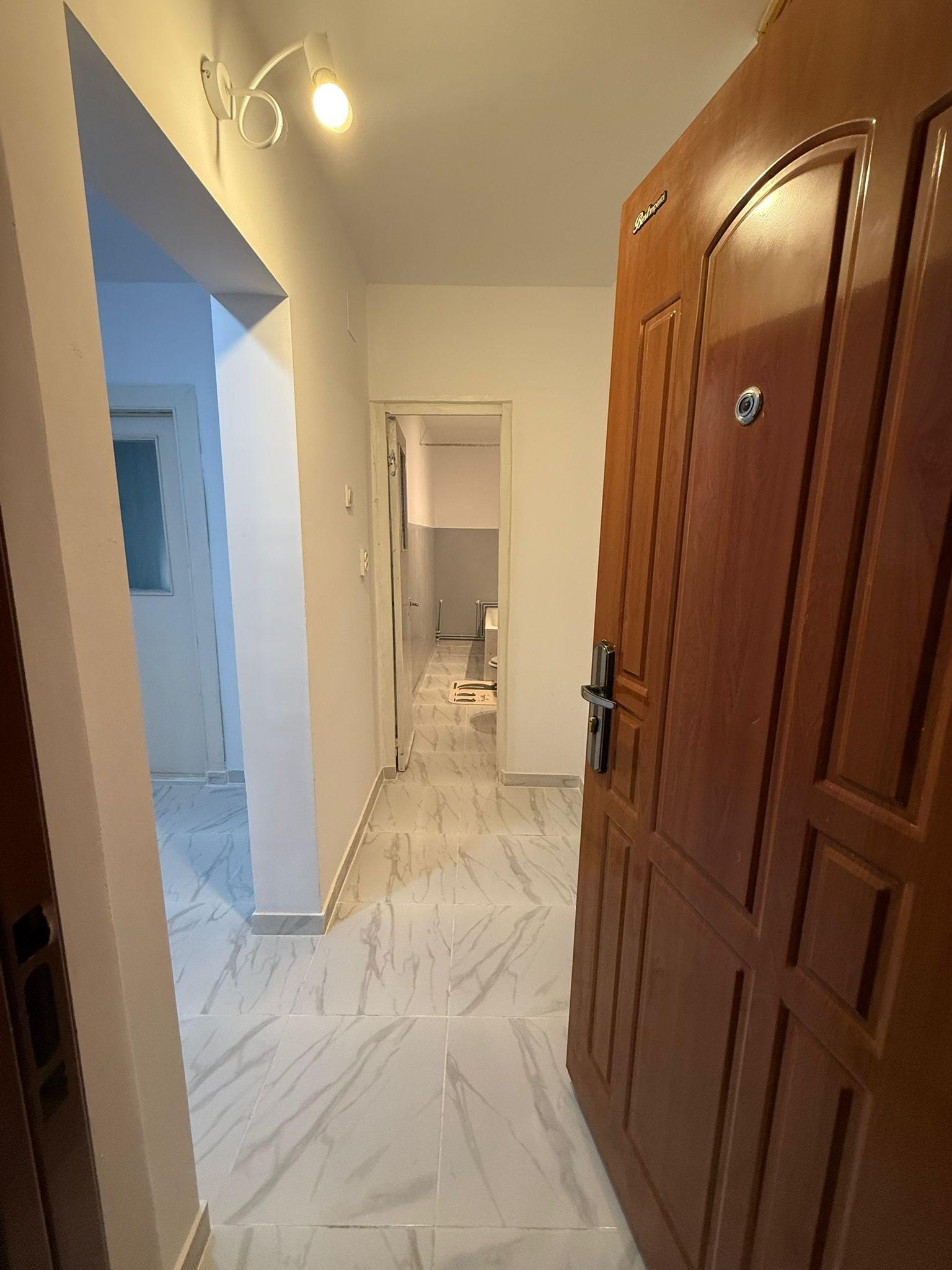 De vanzare apartament cu 2 camere, etaj 4/4, recent renovat, 29.300 euro - 10