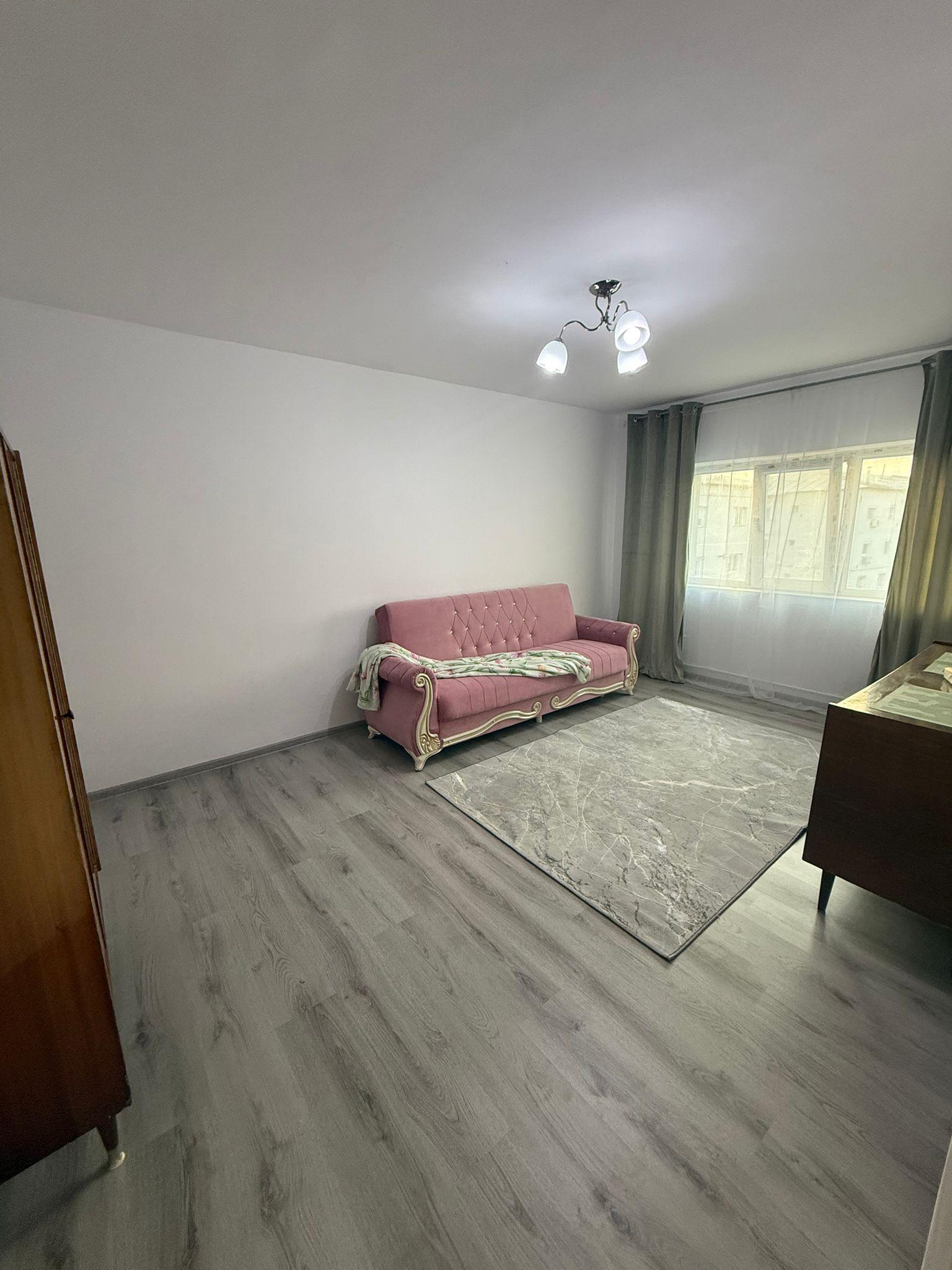 De vanzare apartament cu 2 camere, etaj 4/4, recent renovat, 27.000 euro - 1