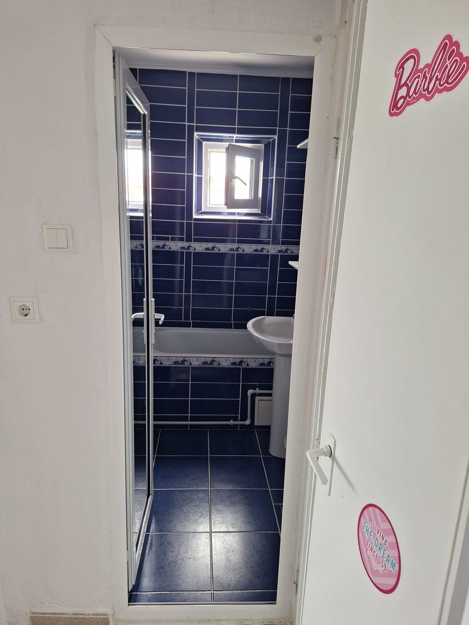 Regim hotelier, 2 camere, Micro 17, 200 lei/noapte - 8