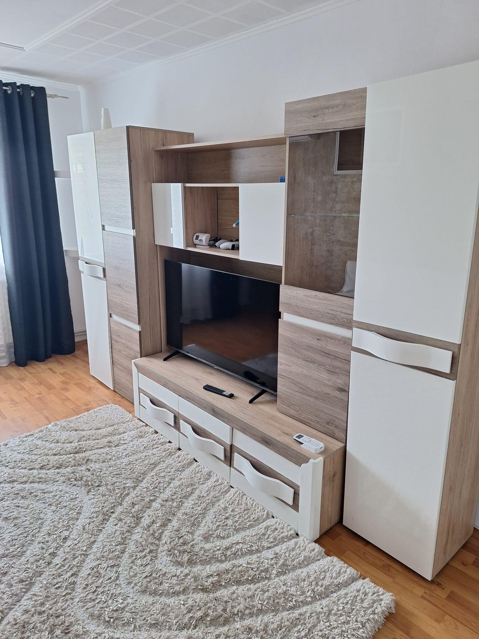 Regim hotelier, 2 camere, Micro 17, 200 lei/noapte - 1