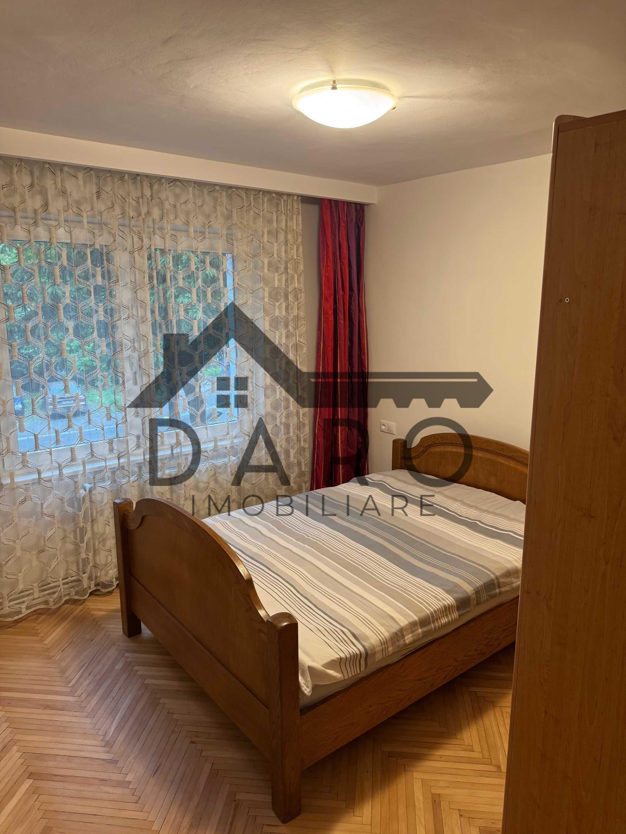 Apartament cu 3 camere, de inchiriat, direct de la proprietar. Strada Transilvania - 4