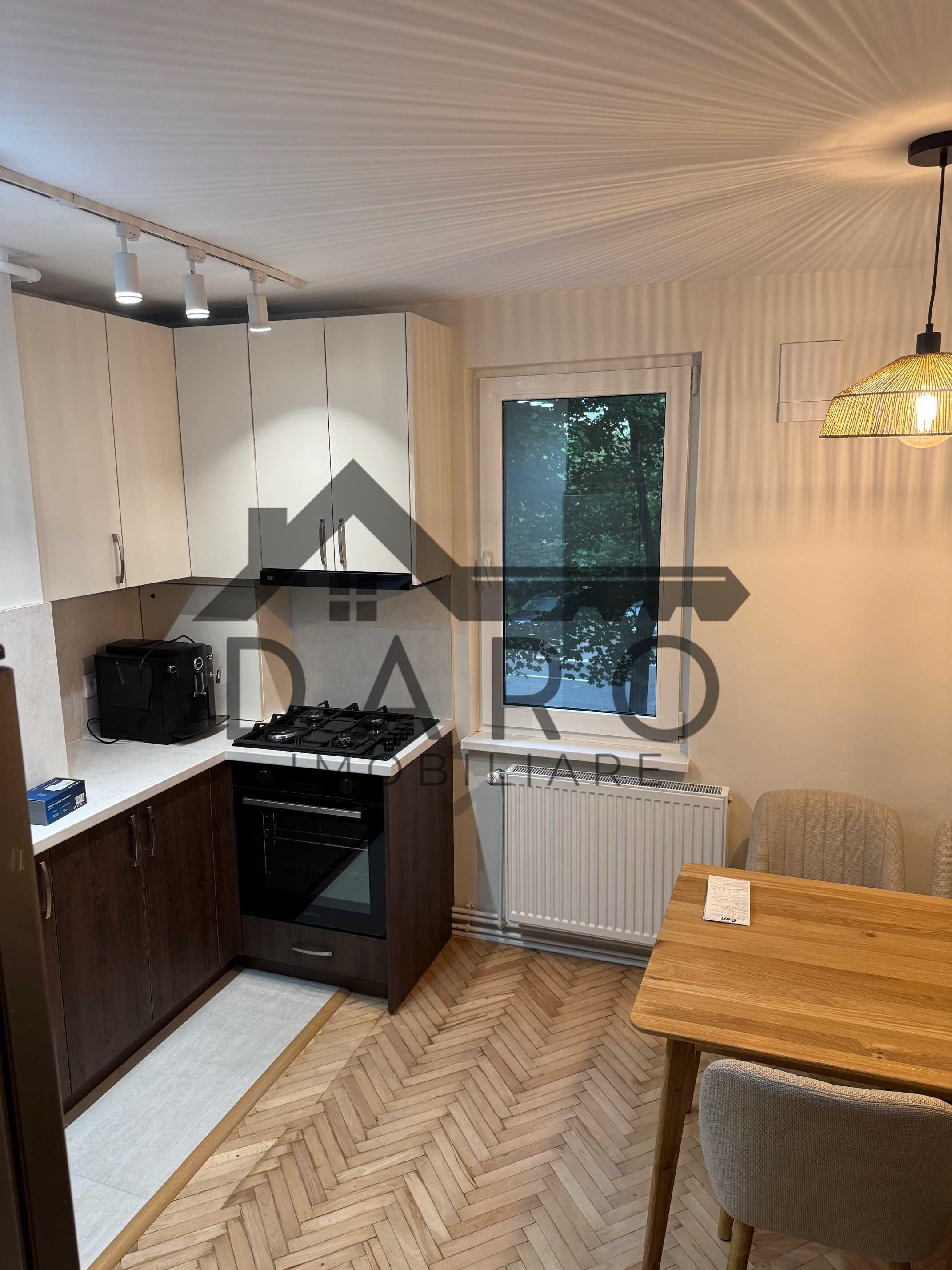Apartament cu 3 camere, de inchiriat, direct de la proprietar. Strada Transilvania - 8