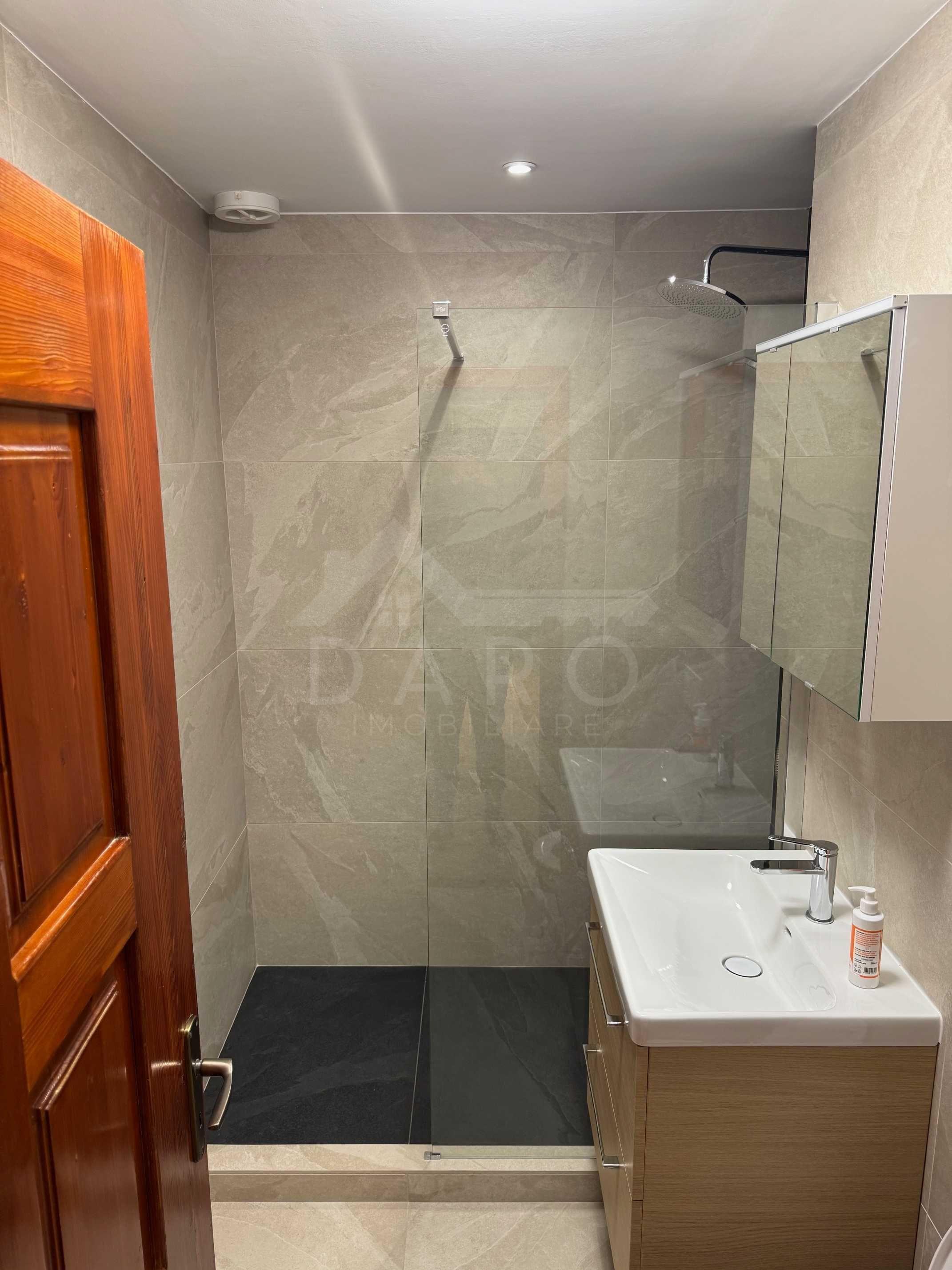 Apartament cu 3 camere, de inchiriat, direct de la proprietar. Strada Transilvania - 5