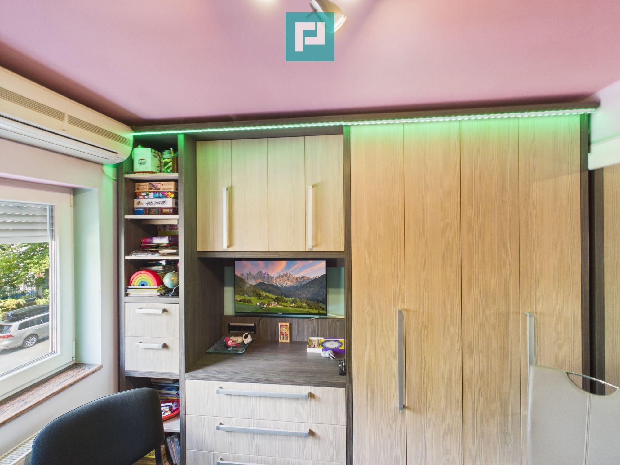 Apartament 3 camere, 2băi, complet mobilat Complex - 1