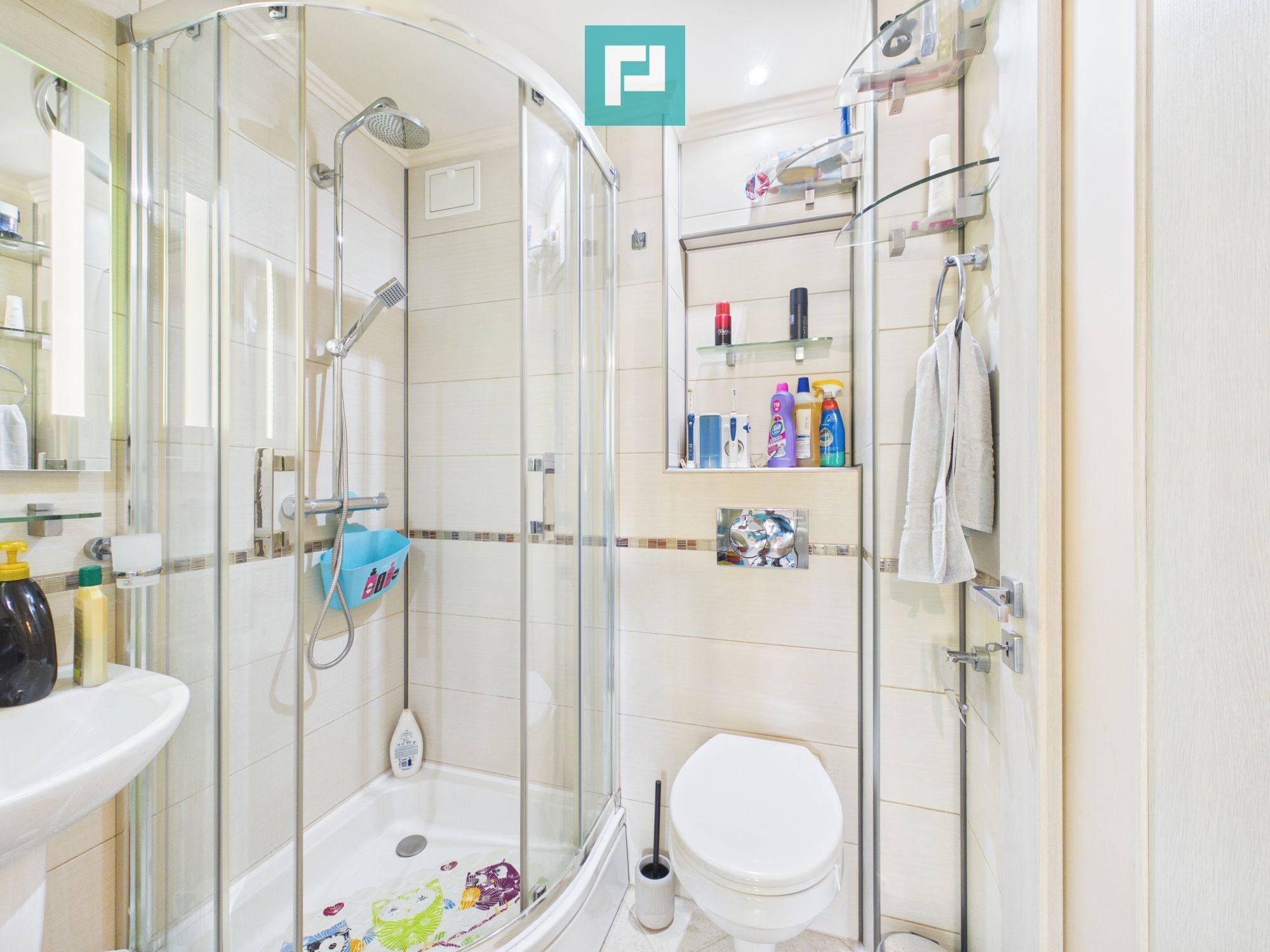 Apartament 3 camere, 2băi, complet mobilat Complex - 8