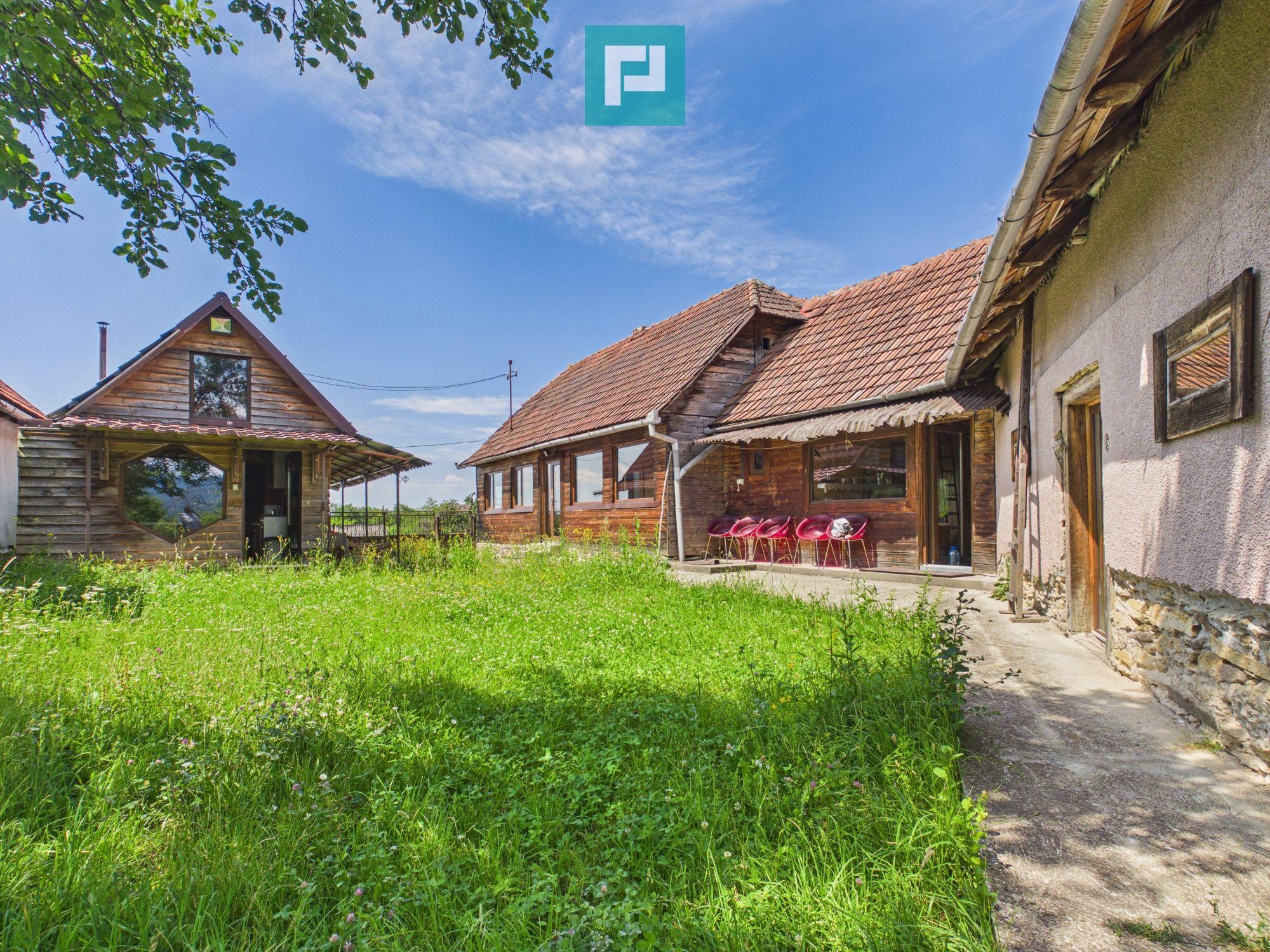 Casă de vacanță cu 2 corpuri si view în Dulcele - 7
