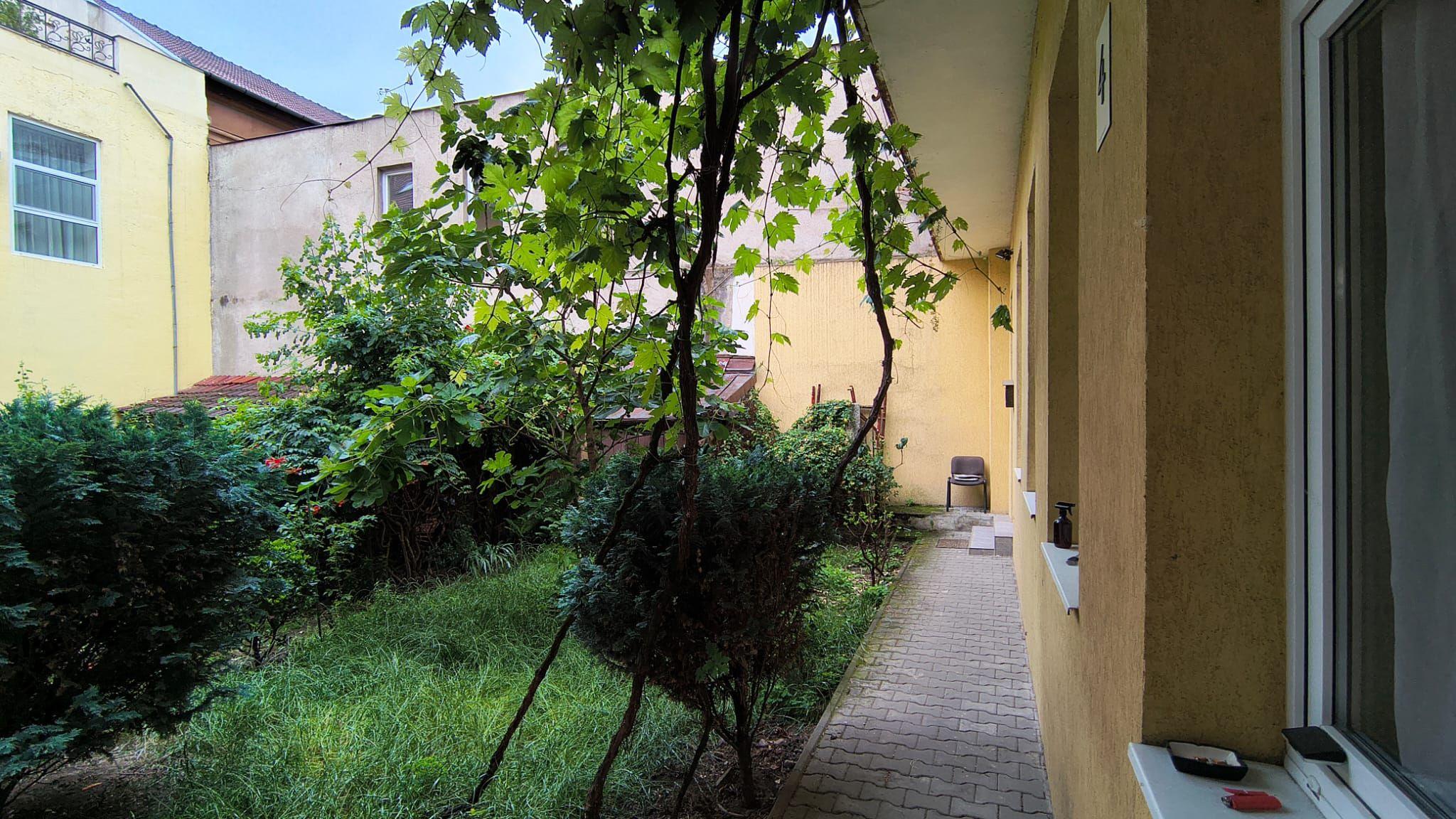 Chirie, 2 camere, Vasile Alecsandri. 450 €/lună. Comision 0. - 2