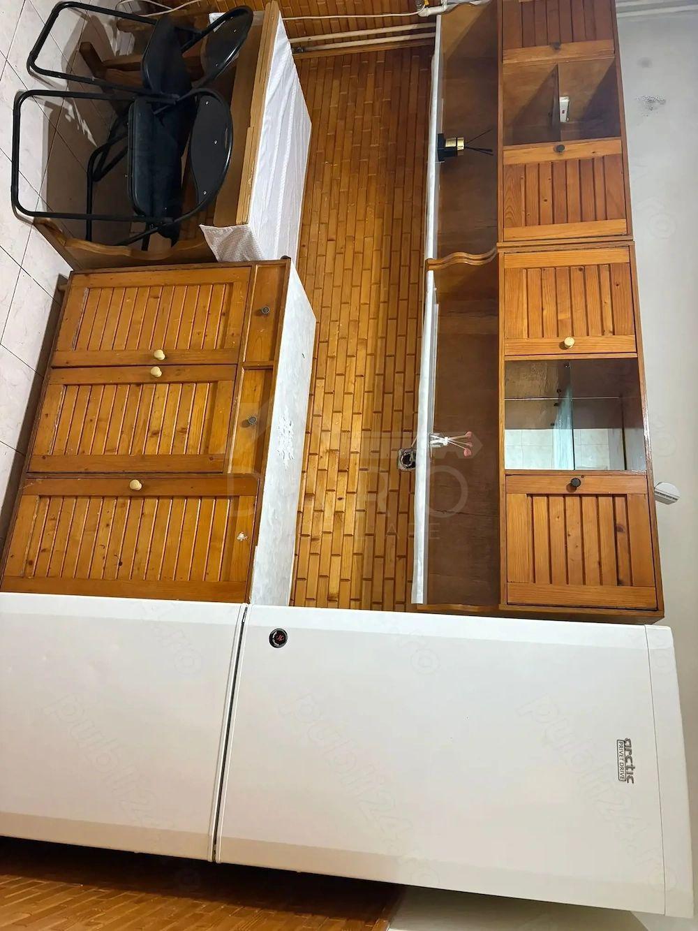 De vanzare apartament cu 2 camere - 1