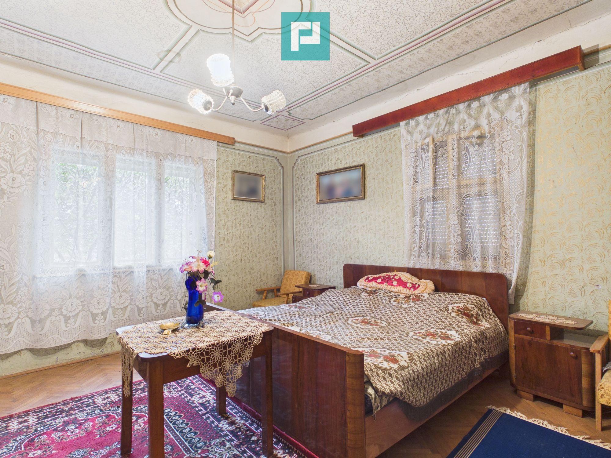 Casă din cărămidă 6 camere – Ineu - 7