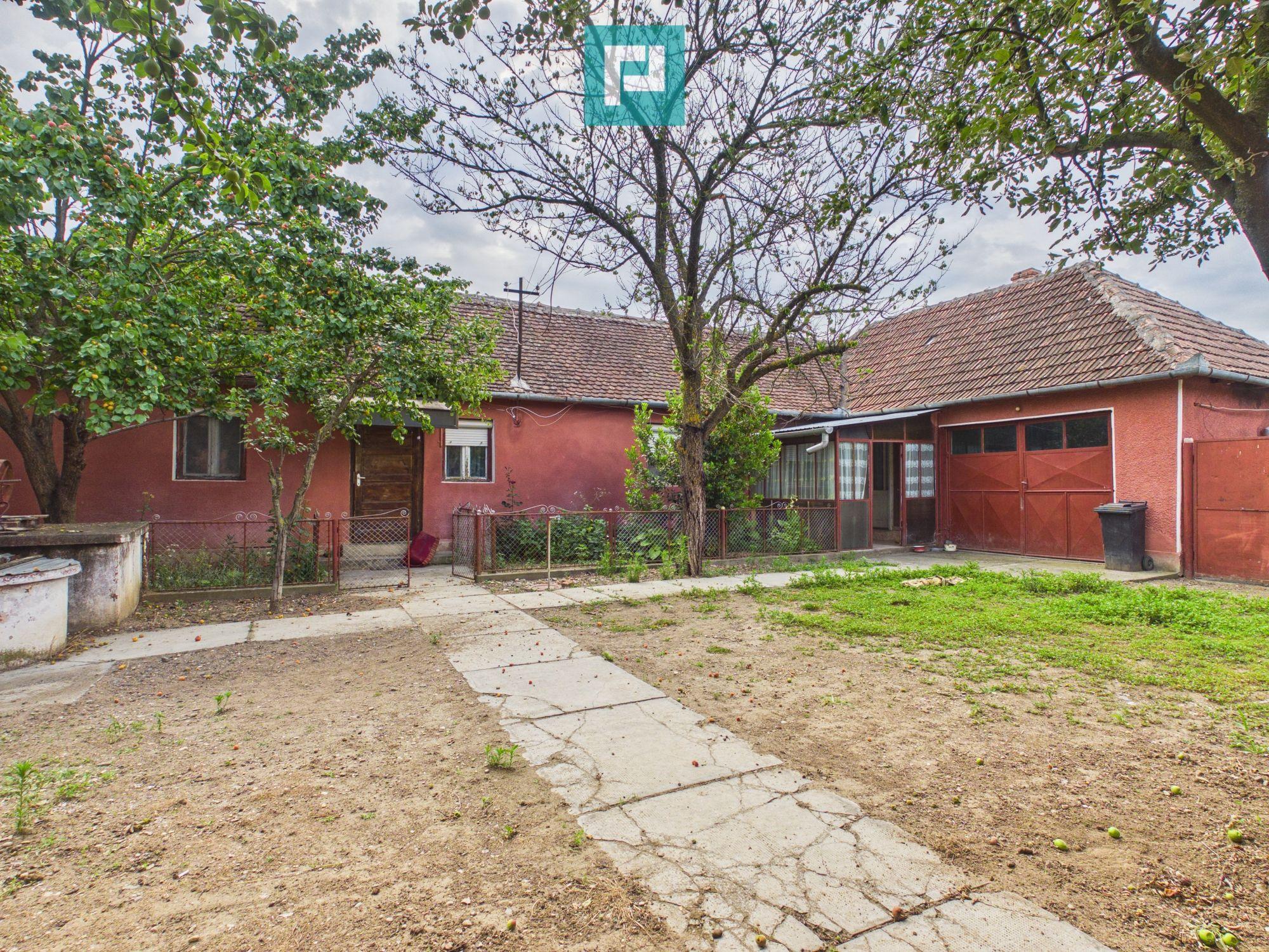 Casă din cărămidă 6 camere – Ineu - 3