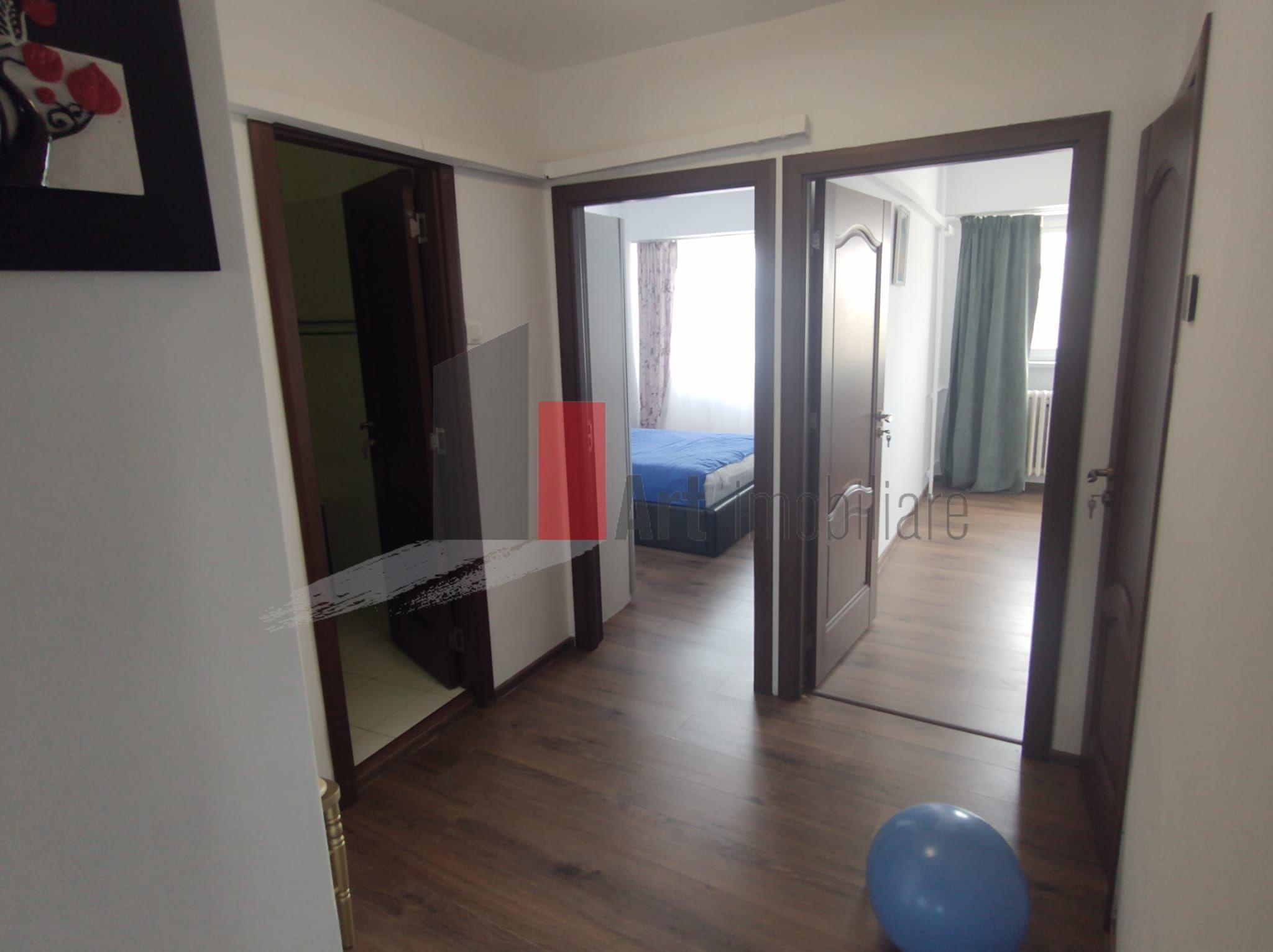 Vânzare apartament decomandat 4 camere Bd. Obregia - Pasajul Europa Unită - 2