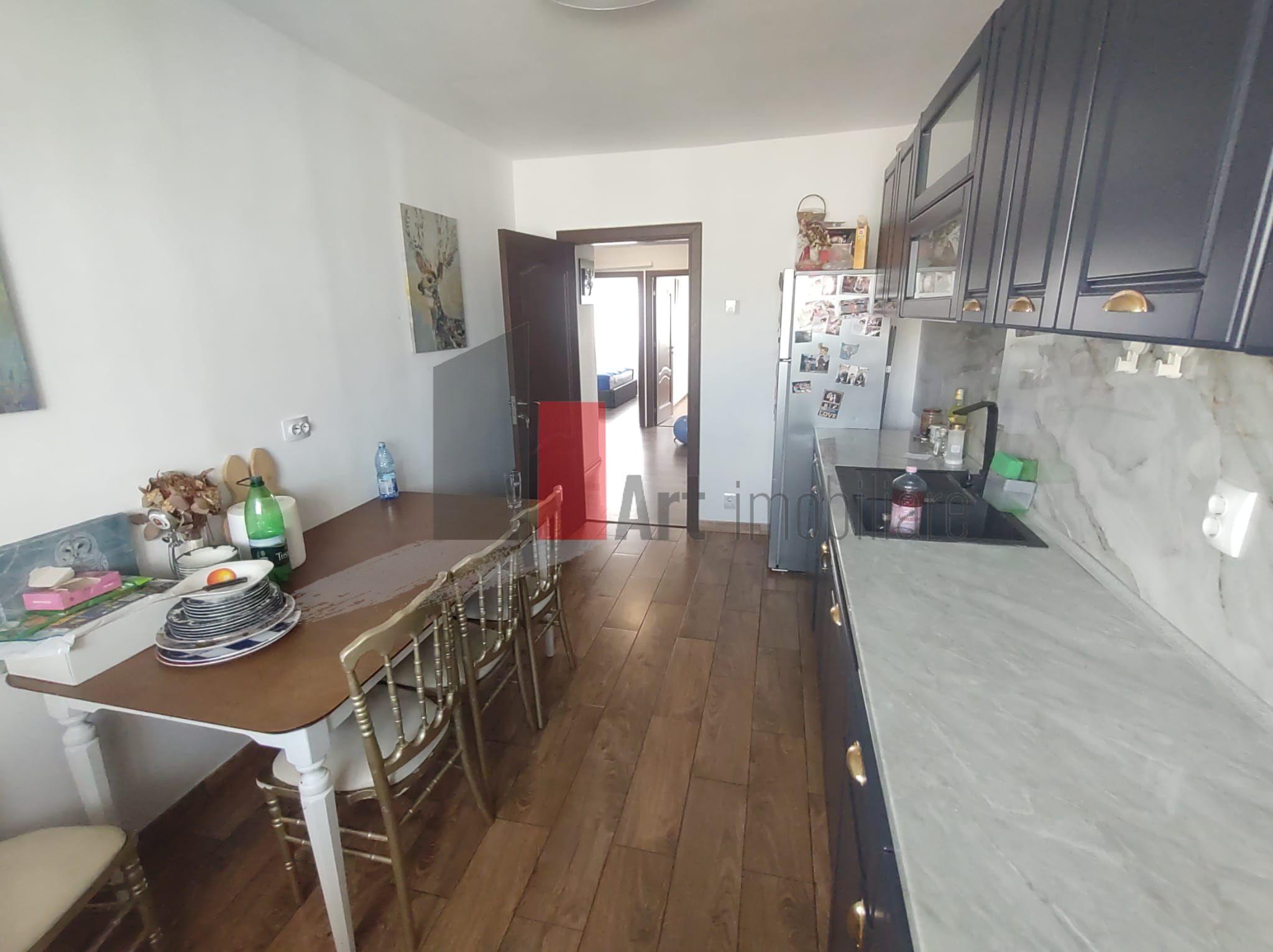 Vânzare apartament decomandat 4 camere Bd. Obregia - Pasajul Europa Unită - 10