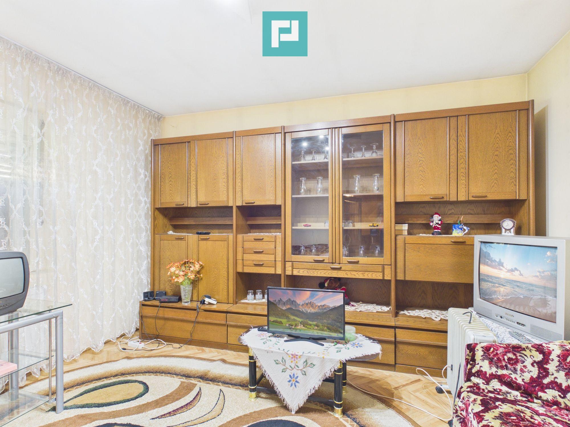 Casa în Cuvin la poalele dealului - 4