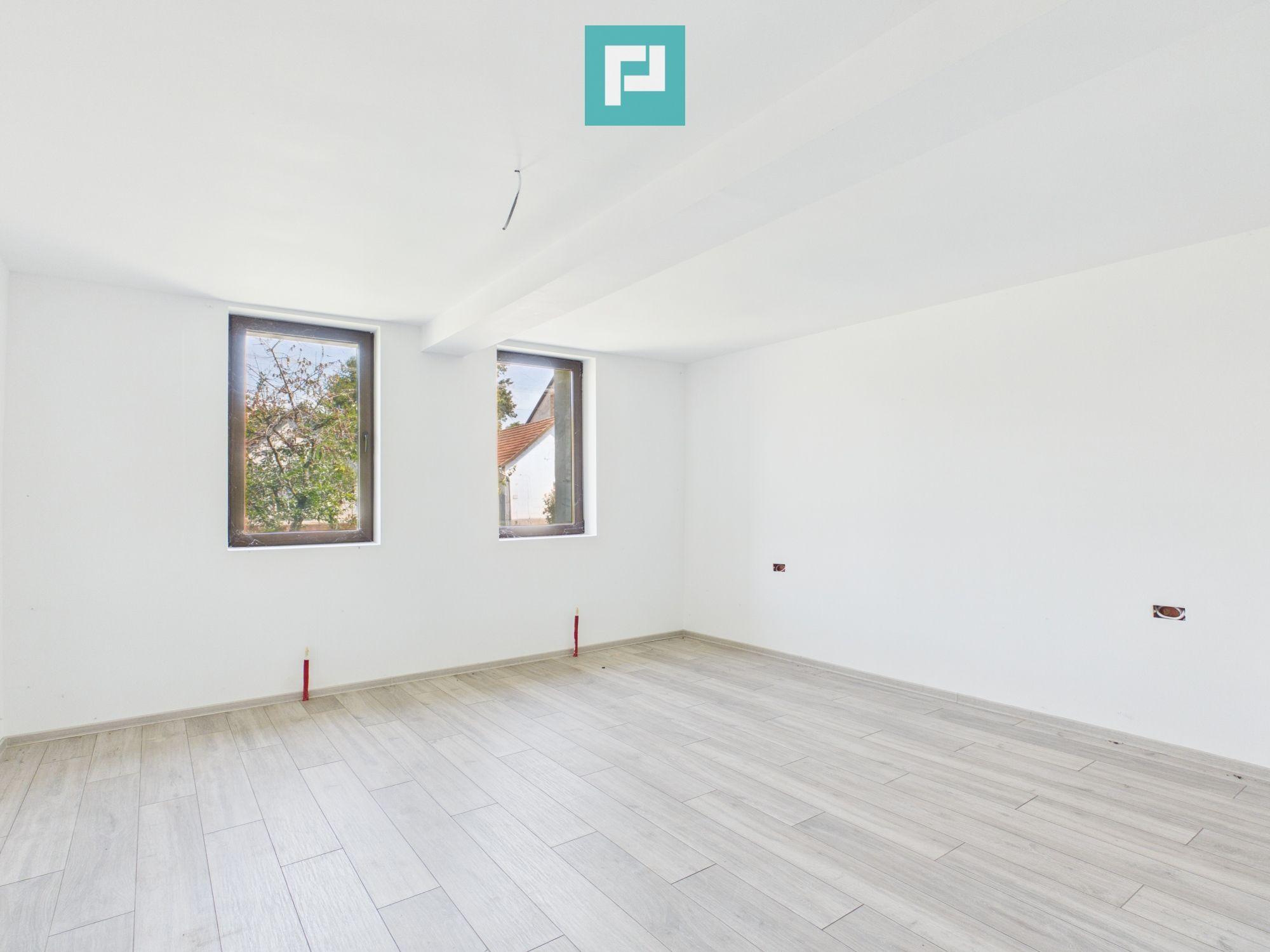 Casă renovată cu 3 camere în Battonya - 10