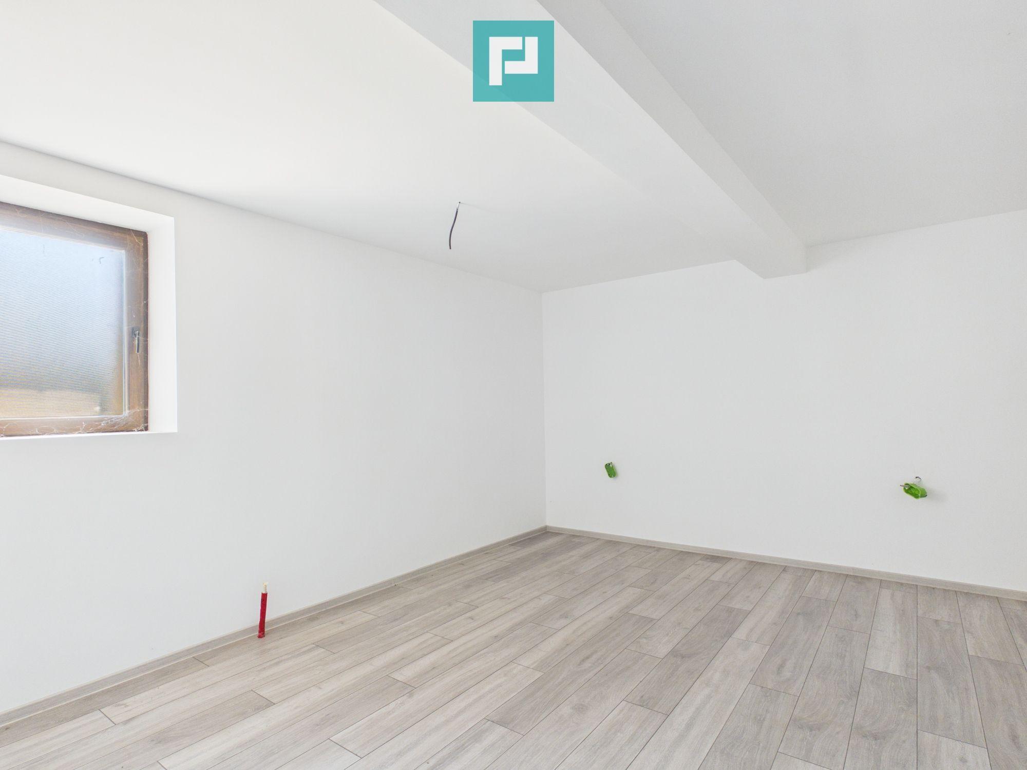 Casă renovată cu 3 camere în Battonya - 7