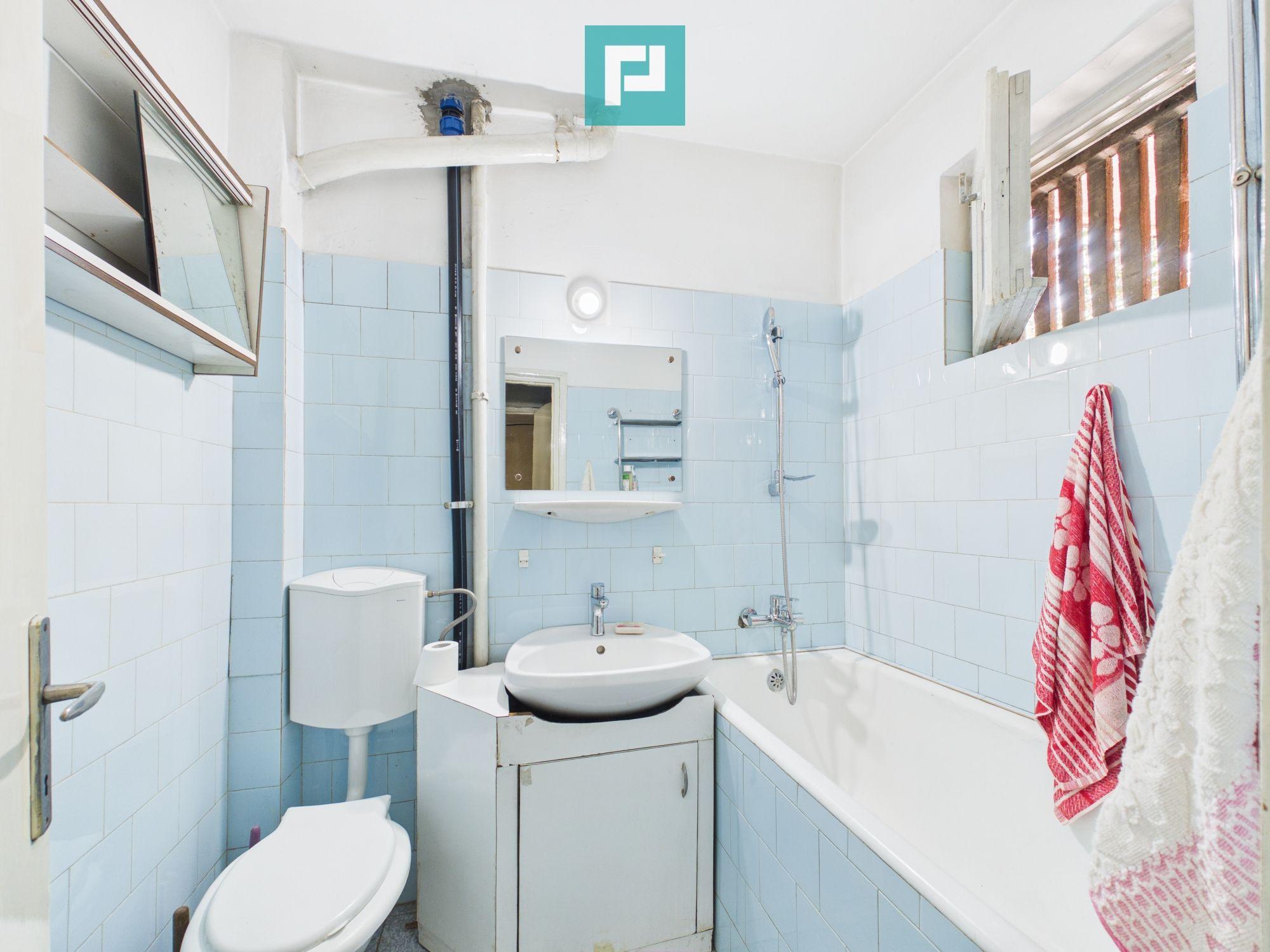 Apartament cu 3 camere, etajul 3, Calea Romanilor - 12