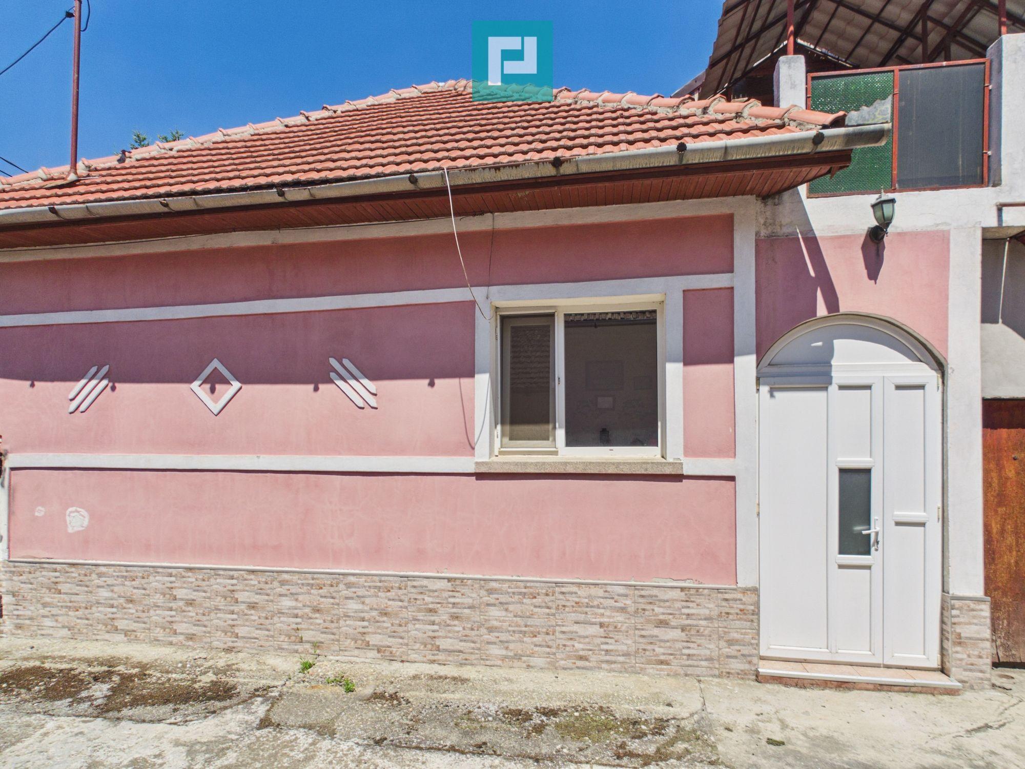 Casă de familie cu grădină și potențial în Giroc - 1