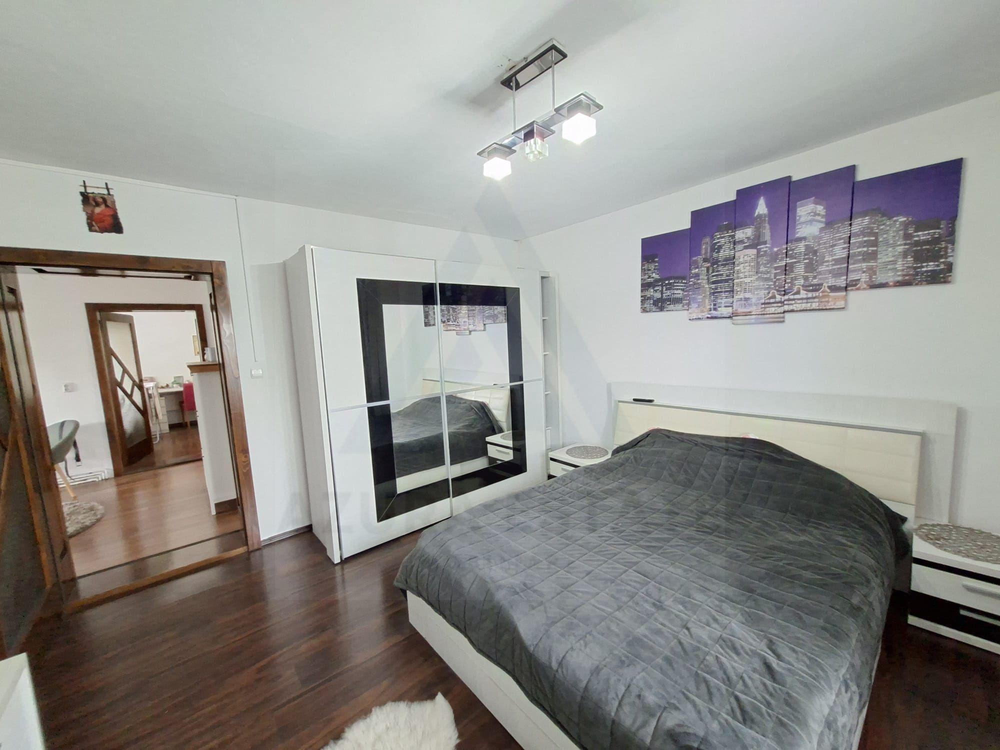 Casa individuala 5 camere 2 bai cu pivnita si pod in Selimbar - 1