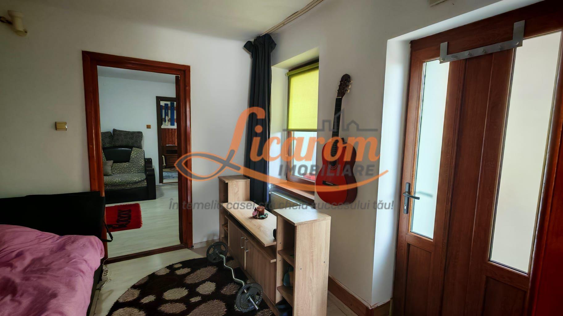 Corp de casa 4 camere zona Nicopole,curte comuna cu 1 familie. - 7