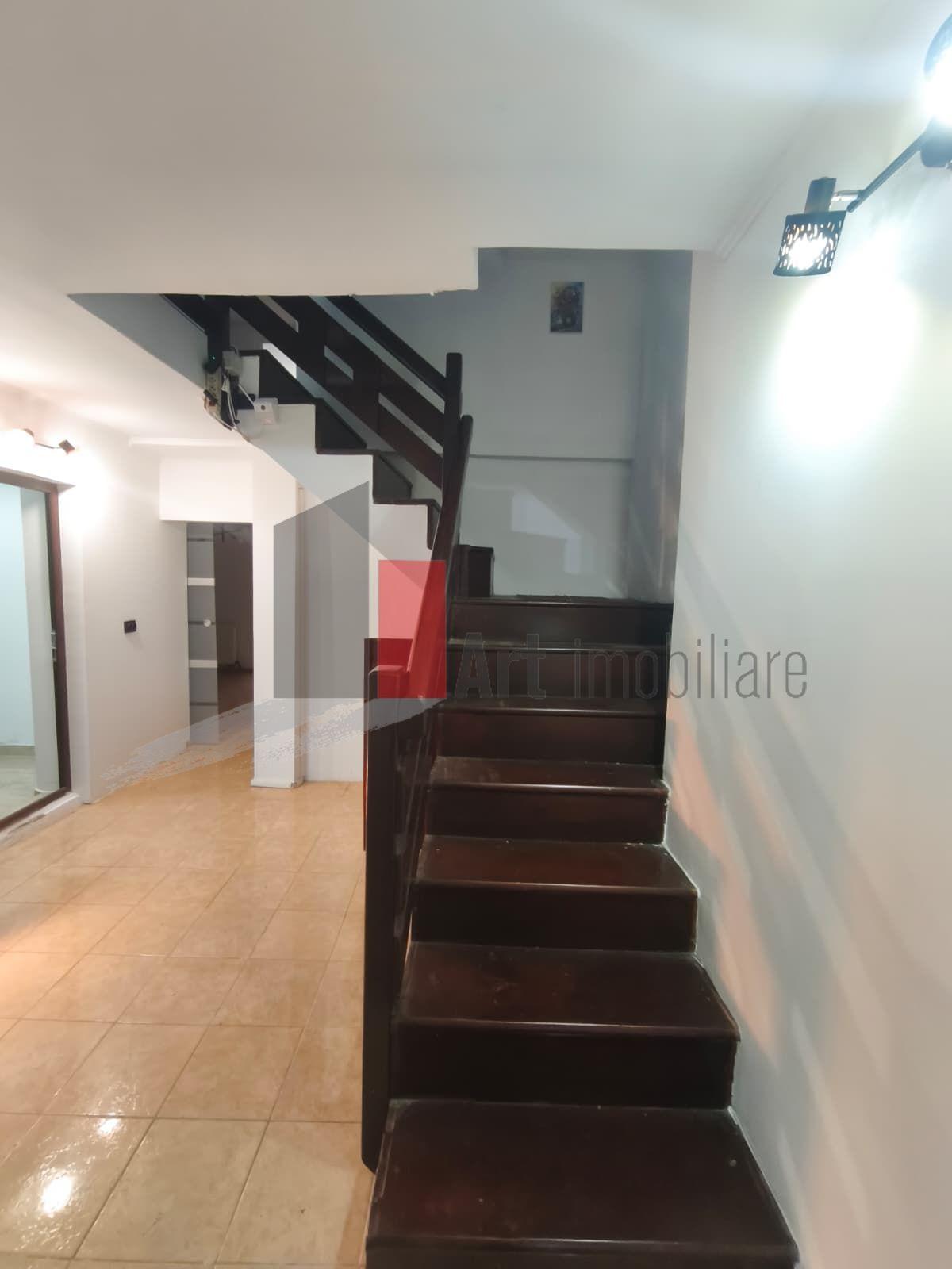 Casa Vanzare Giulesti 4 camere - 1