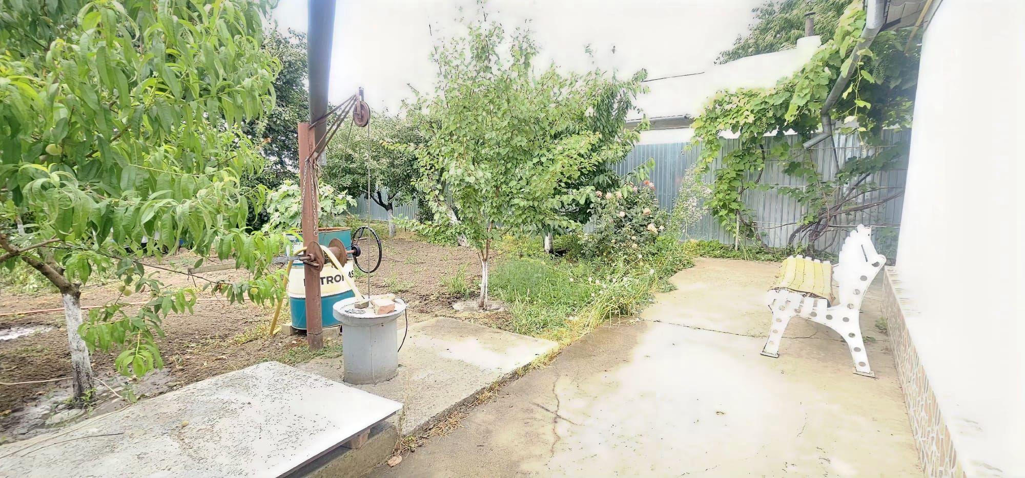 Casa la sol cu teren 1055 mp si livada - Vanatori, Galati - 1