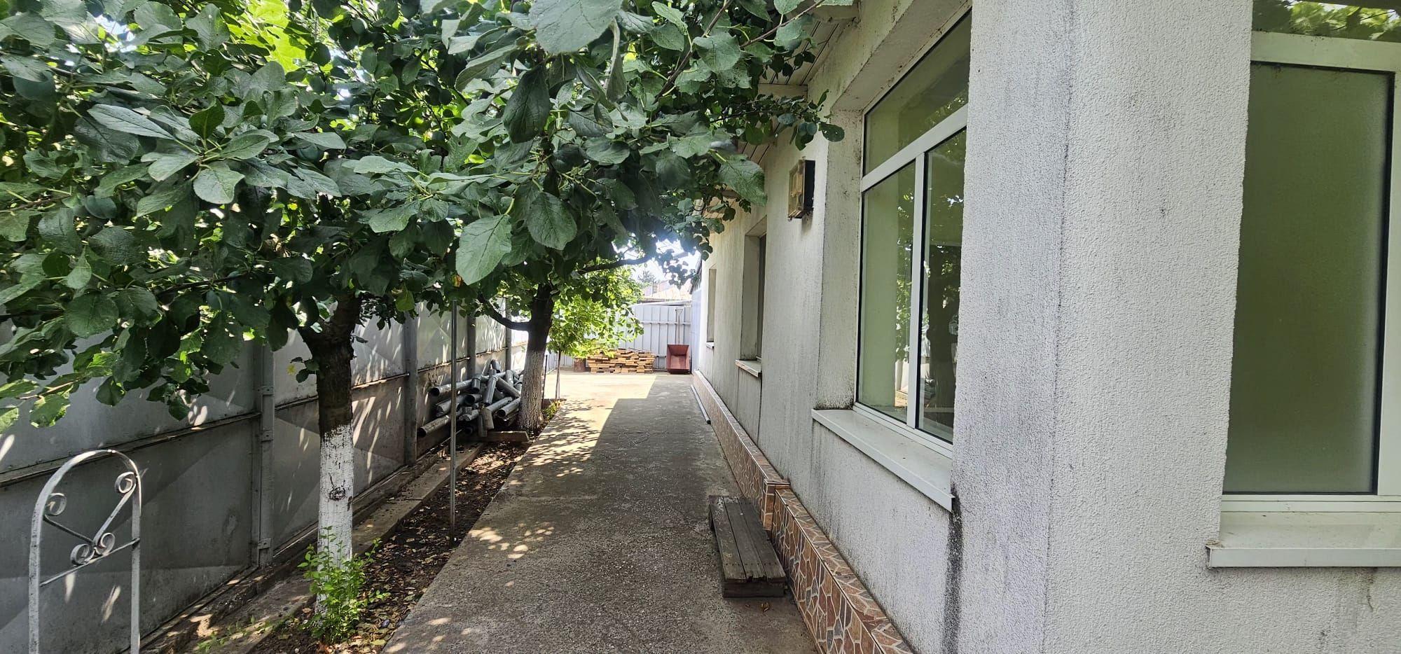 Casa la sol cu teren 1055 mp si livada - Vanatori, Galati - 2