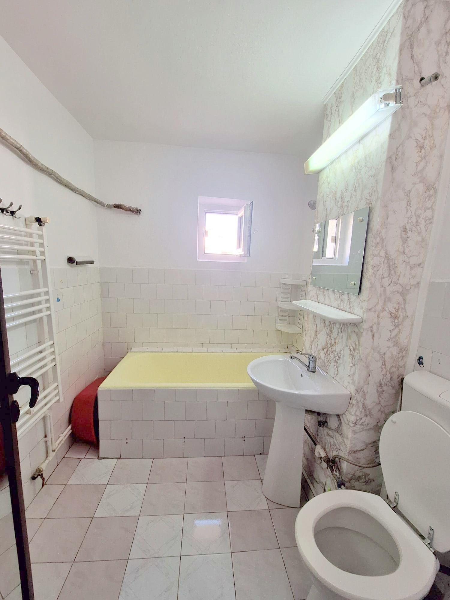 Apartament 2 camere de închiriat - Micro 17 - Mobilat - 350 Euro - 7