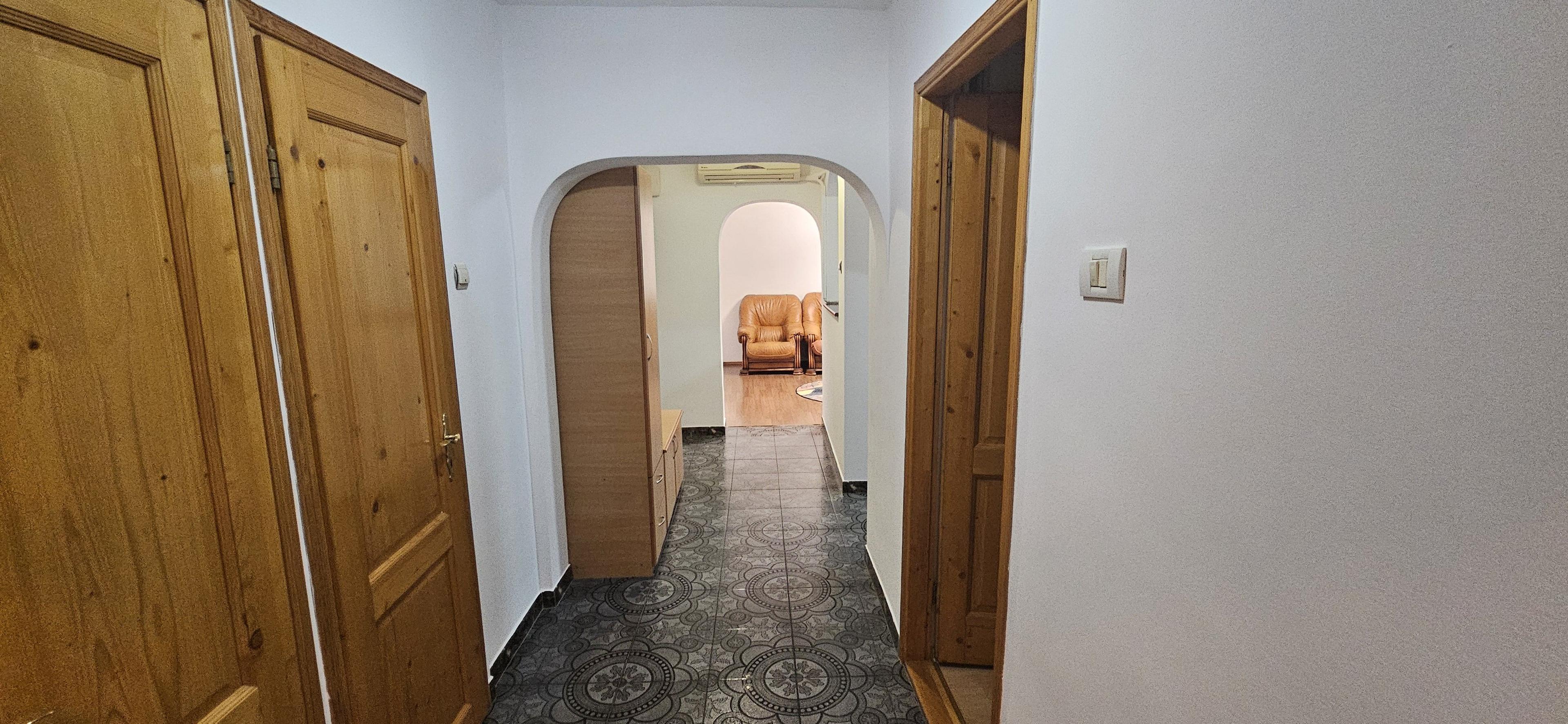 Apartament 3 camere de vânzare Crângași 75 mp bloc 1982 - 9