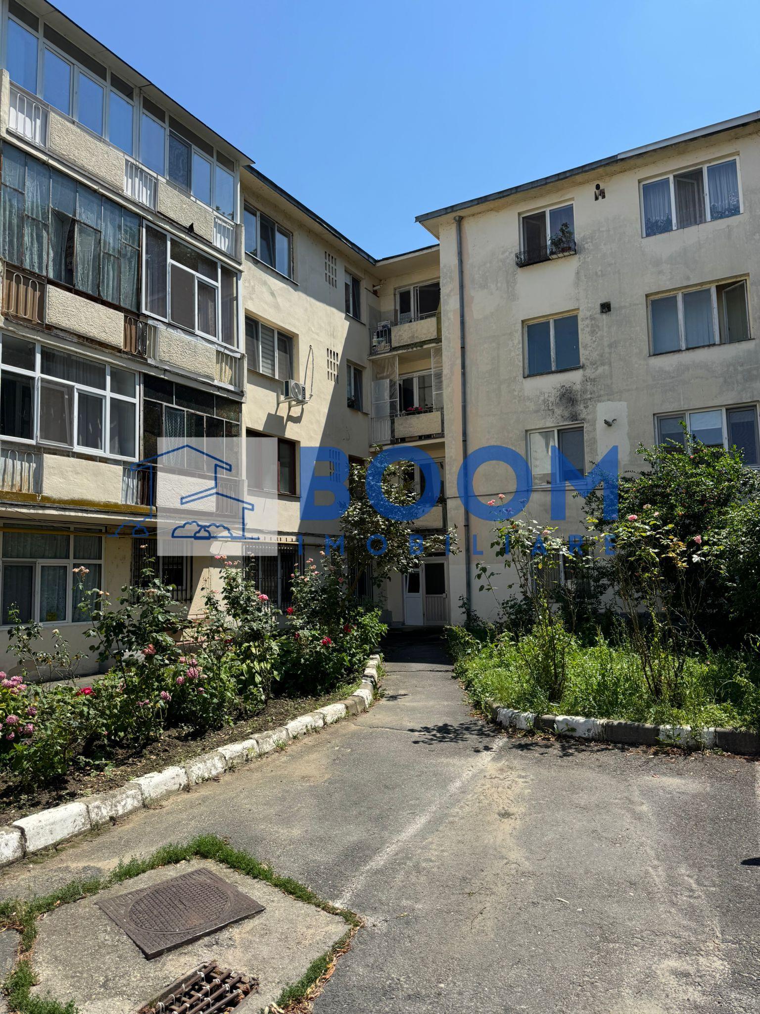 Apartament 3 Camere | Zona Ultracentrala | Etaj 1 - De RENOVAT - 1