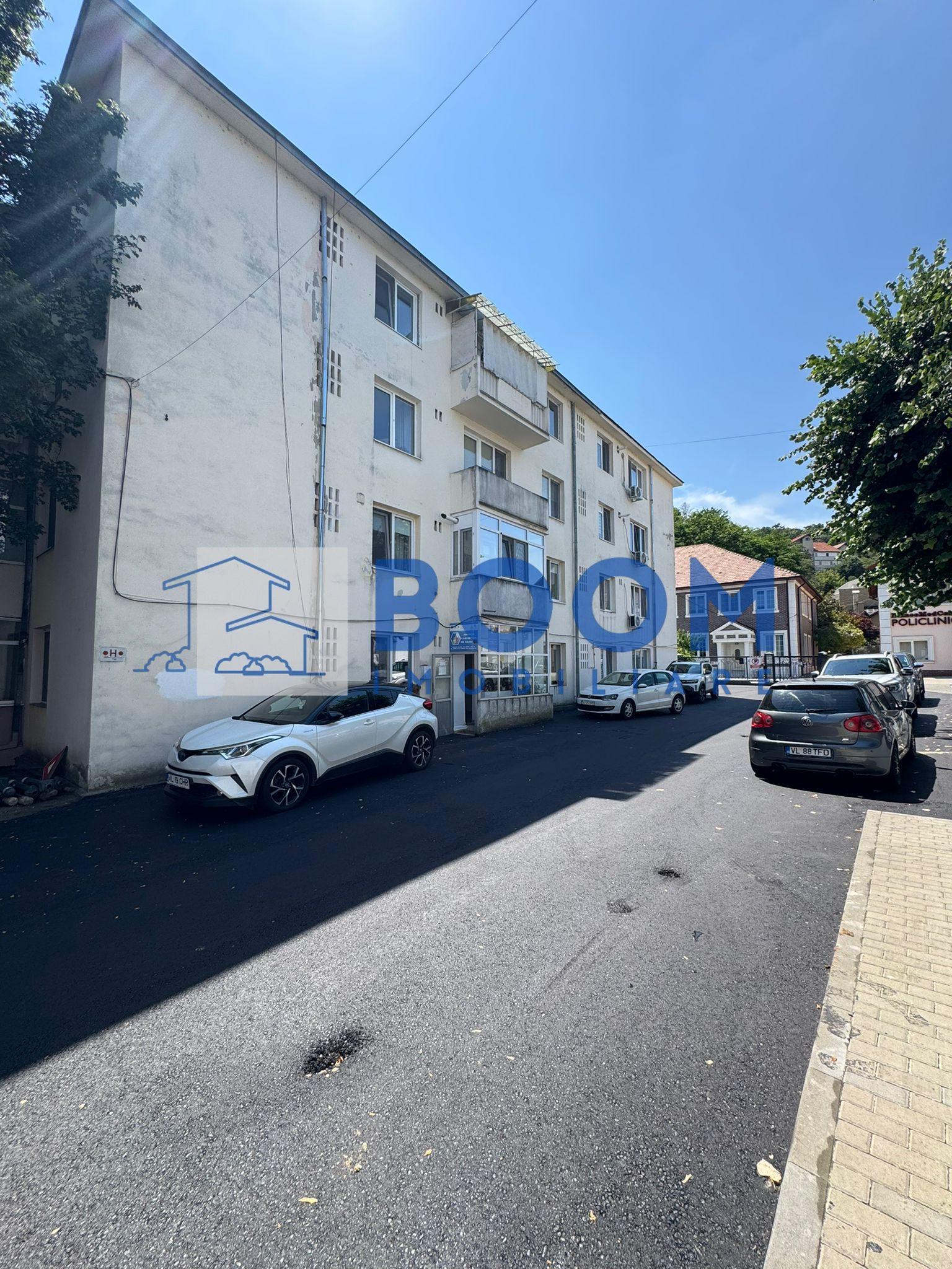 Apartament 3 Camere | Zona Ultracentrala | Etaj 1 - De RENOVAT - 3