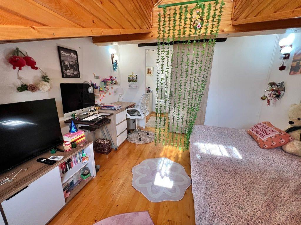 Casa 3 camere 80 mp utili curte comuna si balcon 3,75 mp în Ștrand - 1