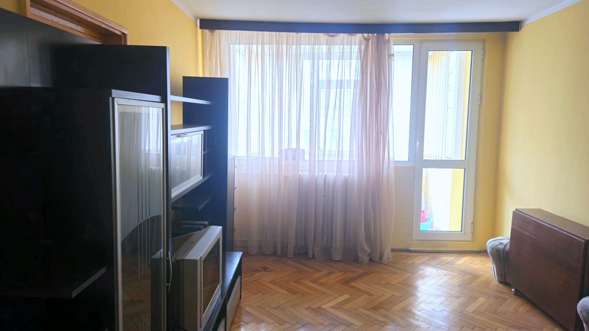 Apartament 3 camere de vanzare - Tiglina 1 - Strada Saturn - Etaj 2 - 3