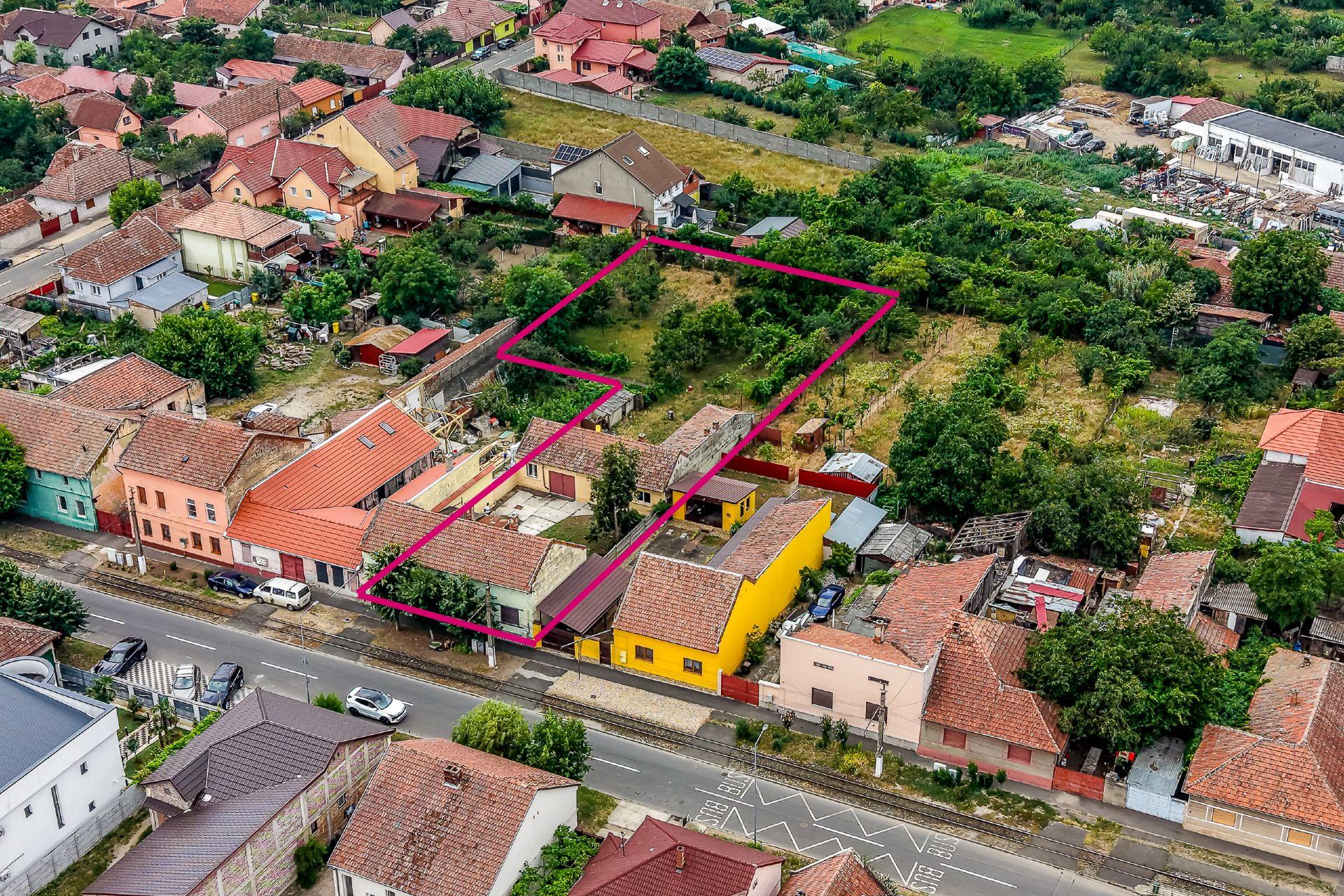 Casa cu potential multiplu cu teren generos pe strada Dunarii - 2