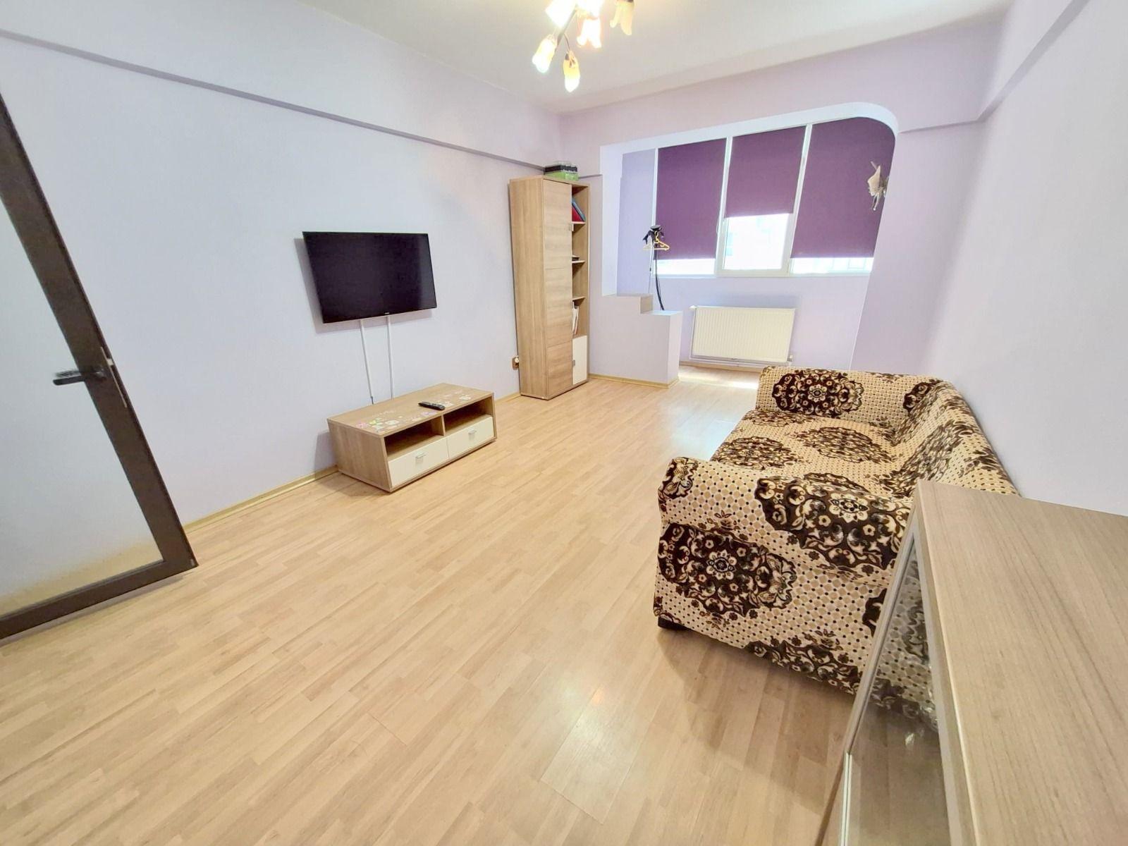 De inchiriat apartament cu 2 camere, Micro 17, parter, 345 euro - 7