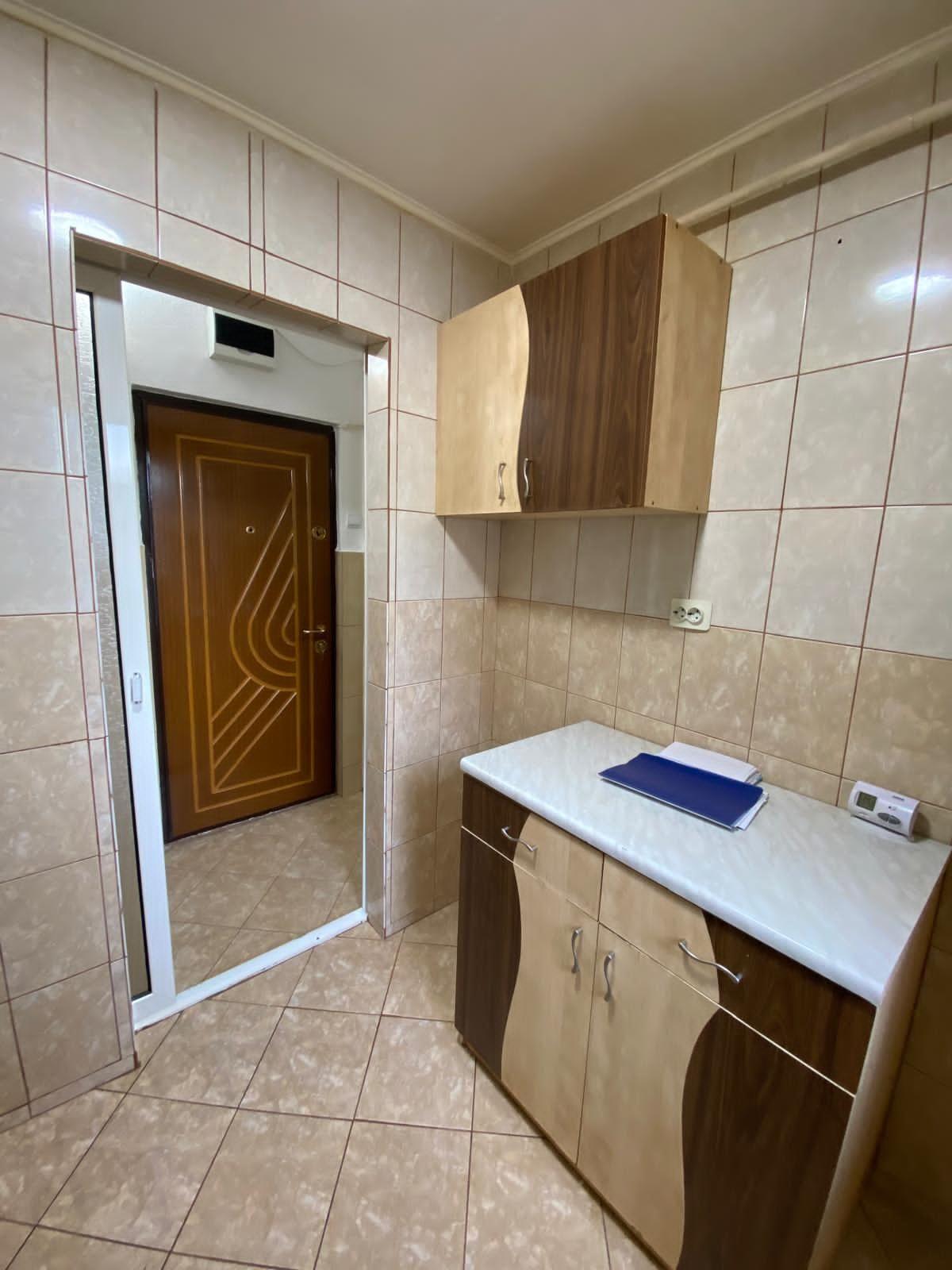 De vanzare apartament cu 2 camere mobilat si utilat, Micro 38, etaj 3 - 3