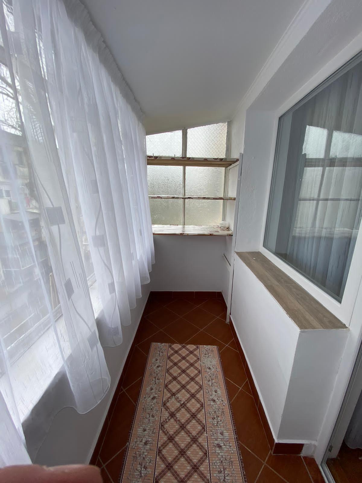 De vanzare apartament cu 2 camere mobilat si utilat, Micro 38, etaj 3 - 4
