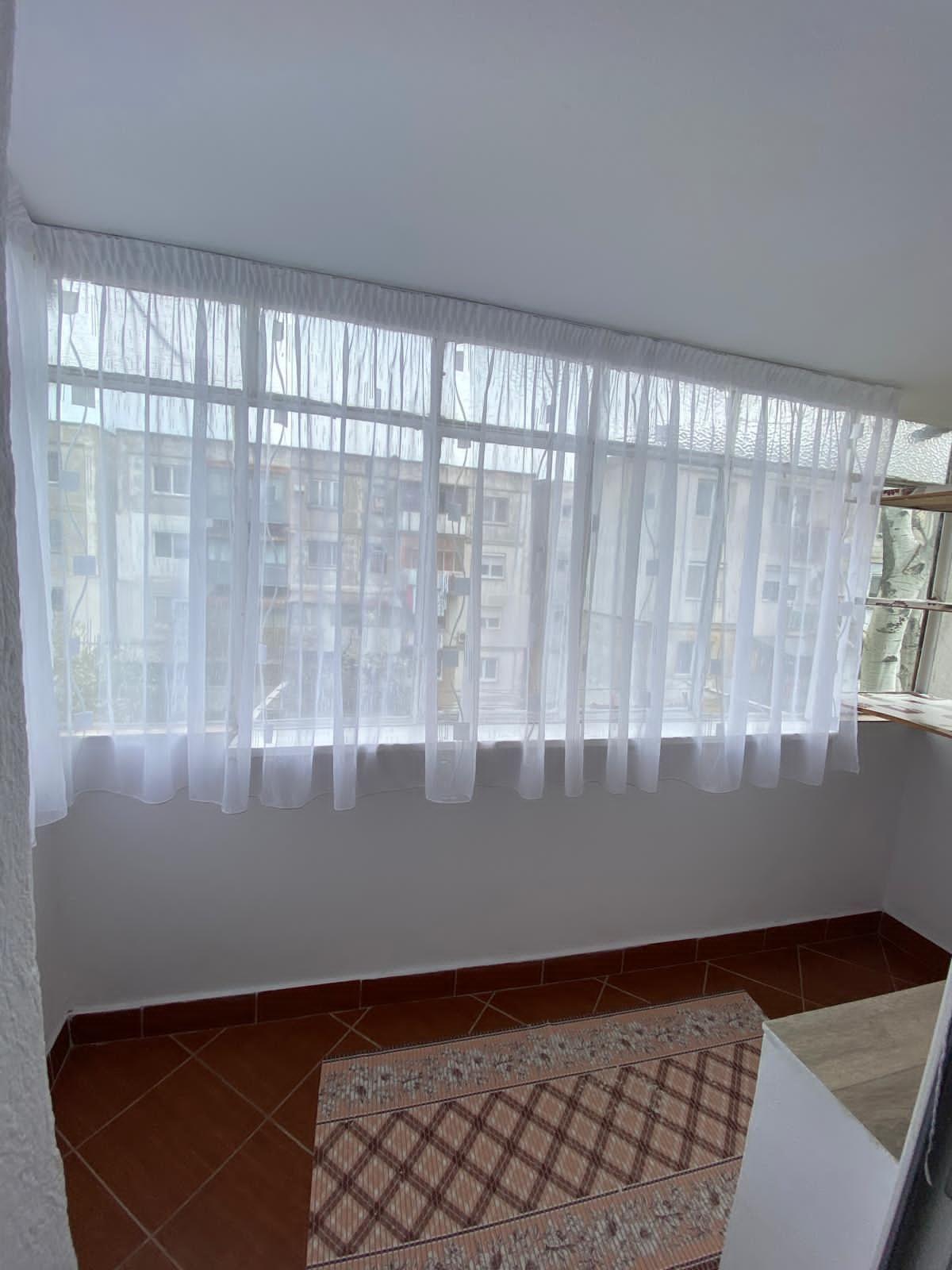 De vanzare apartament cu 2 camere mobilat si utilat, Micro 38, etaj 3 - 8