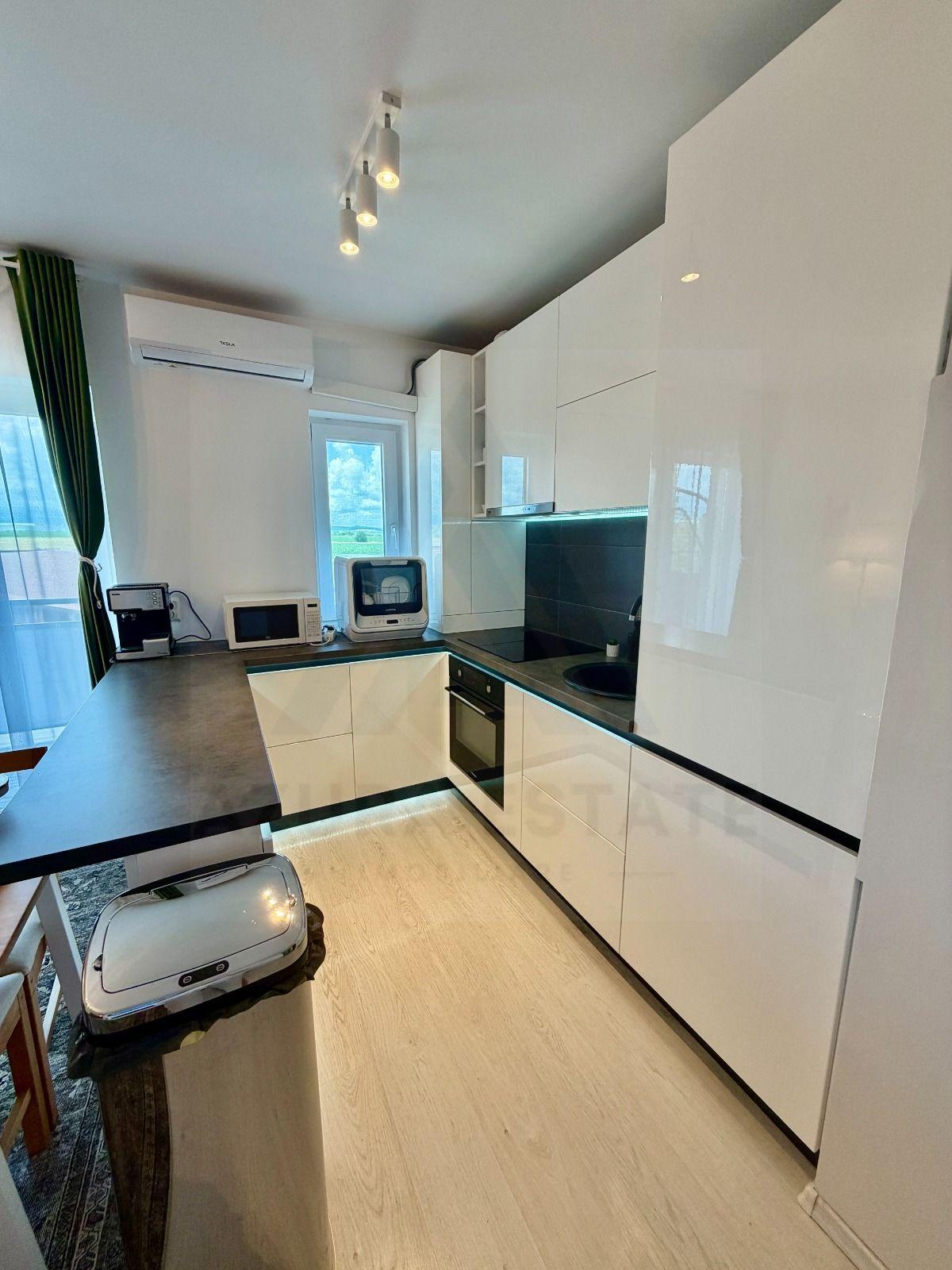 Apartament premium 3 camere etaj 2 cu lift si terasa Calea Surii Mici - 7