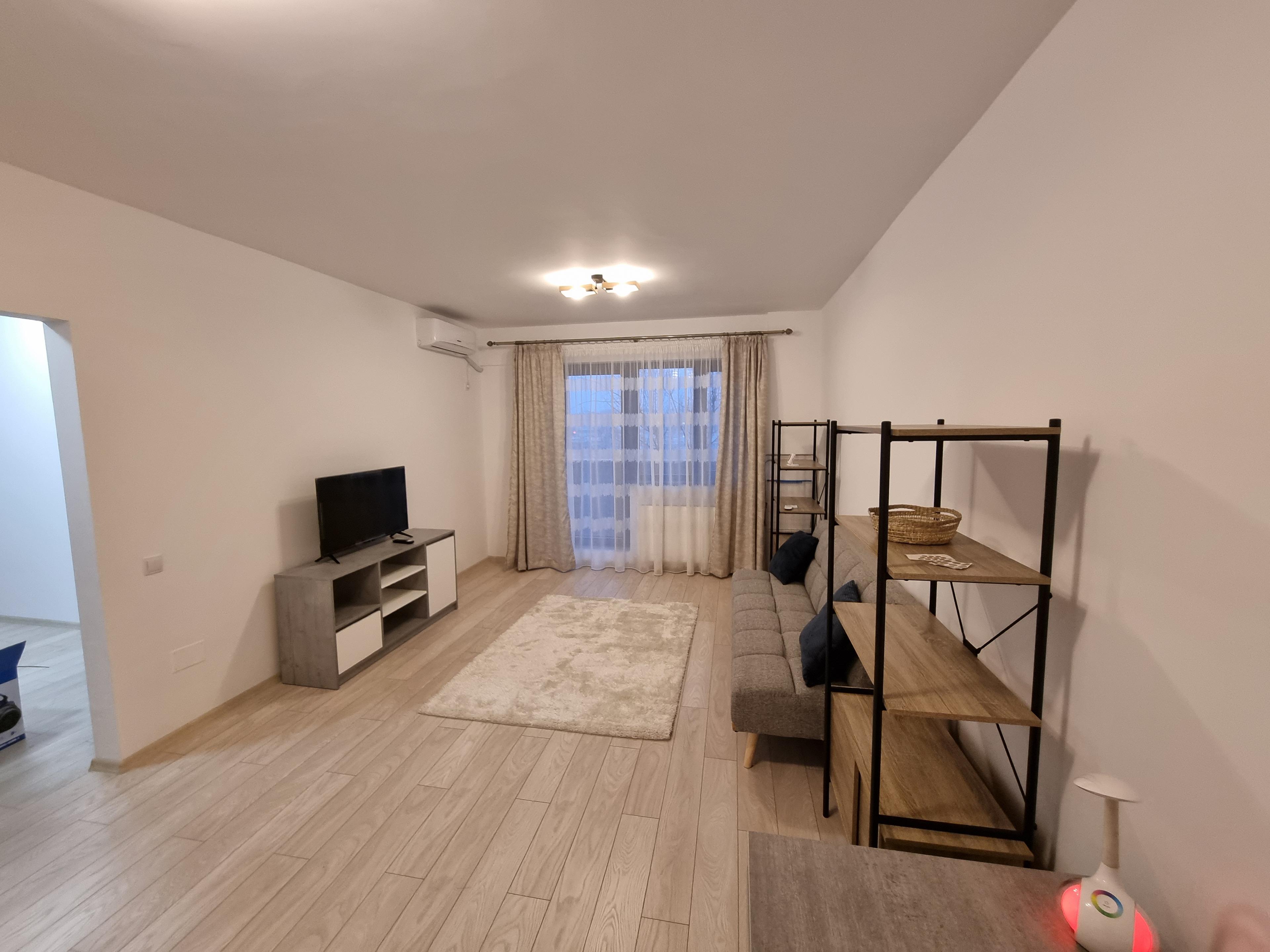 Dau în chirie partament spațios de 2 camere în zona Păcii - 2