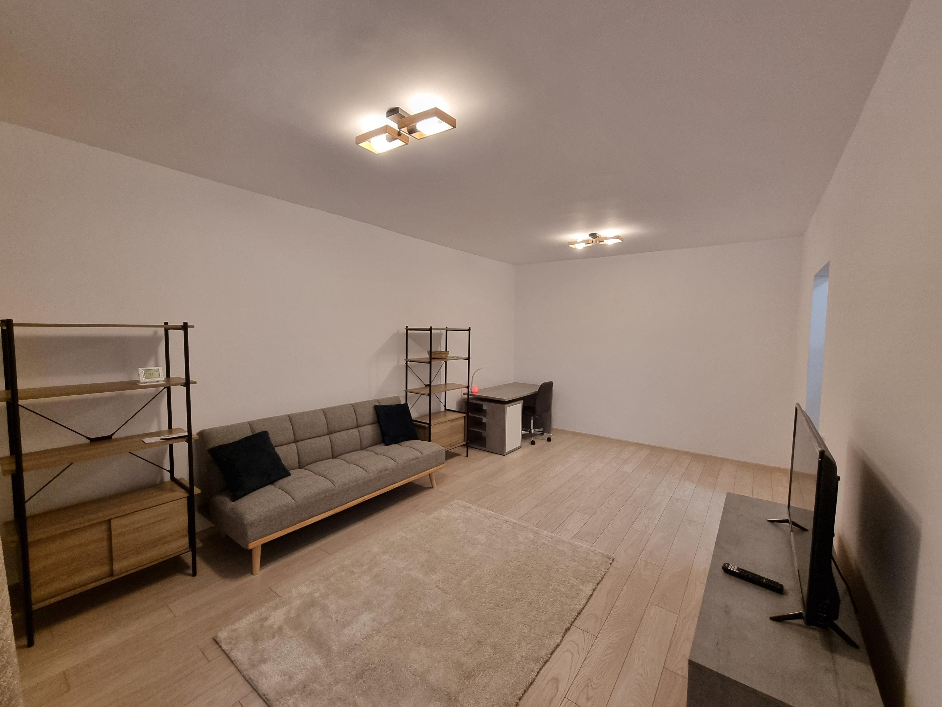 Dau în chirie partament spațios de 2 camere în zona Păcii - 3