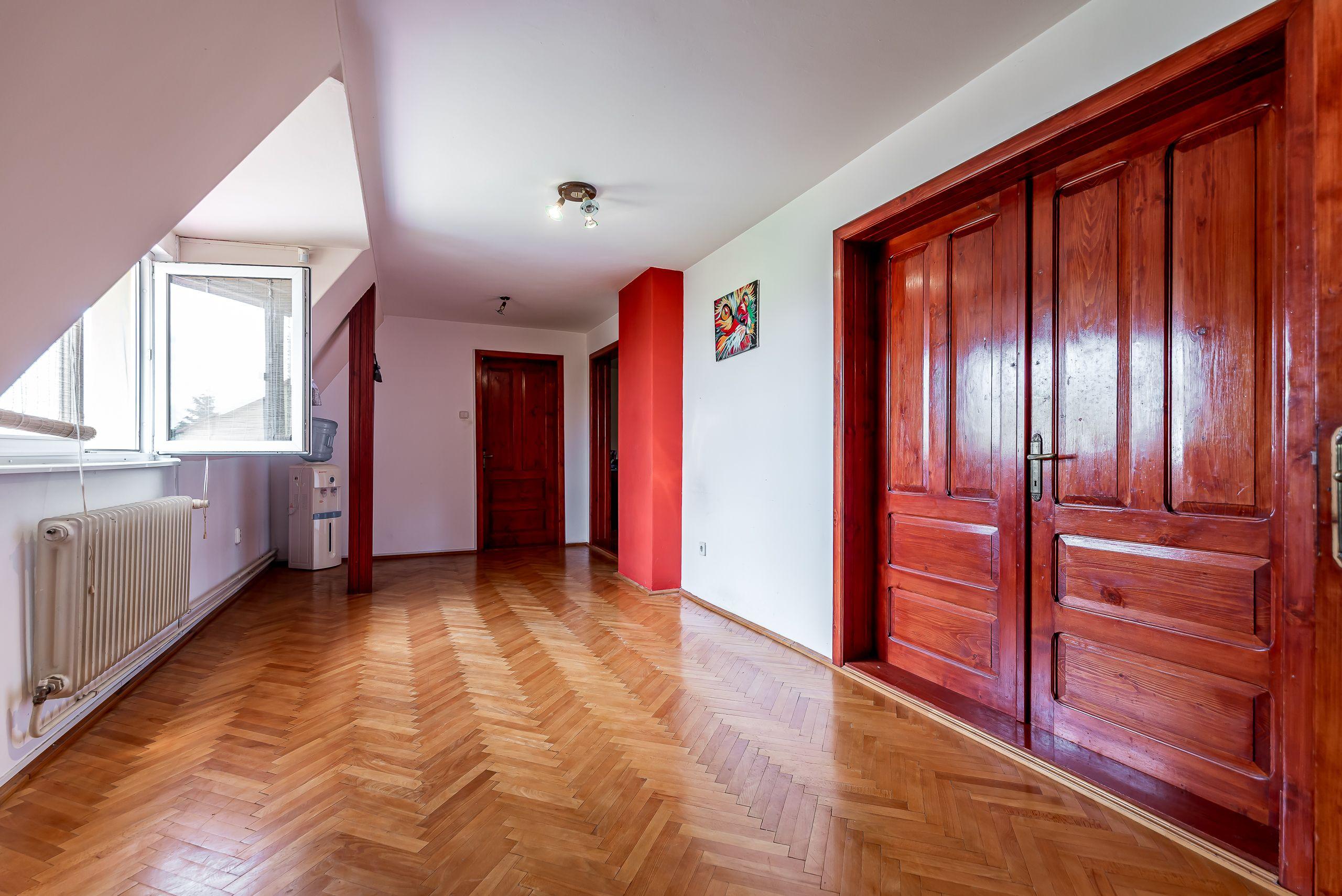 Casa Solida cu Mansarda in Zona Excelenta Parneava - 9